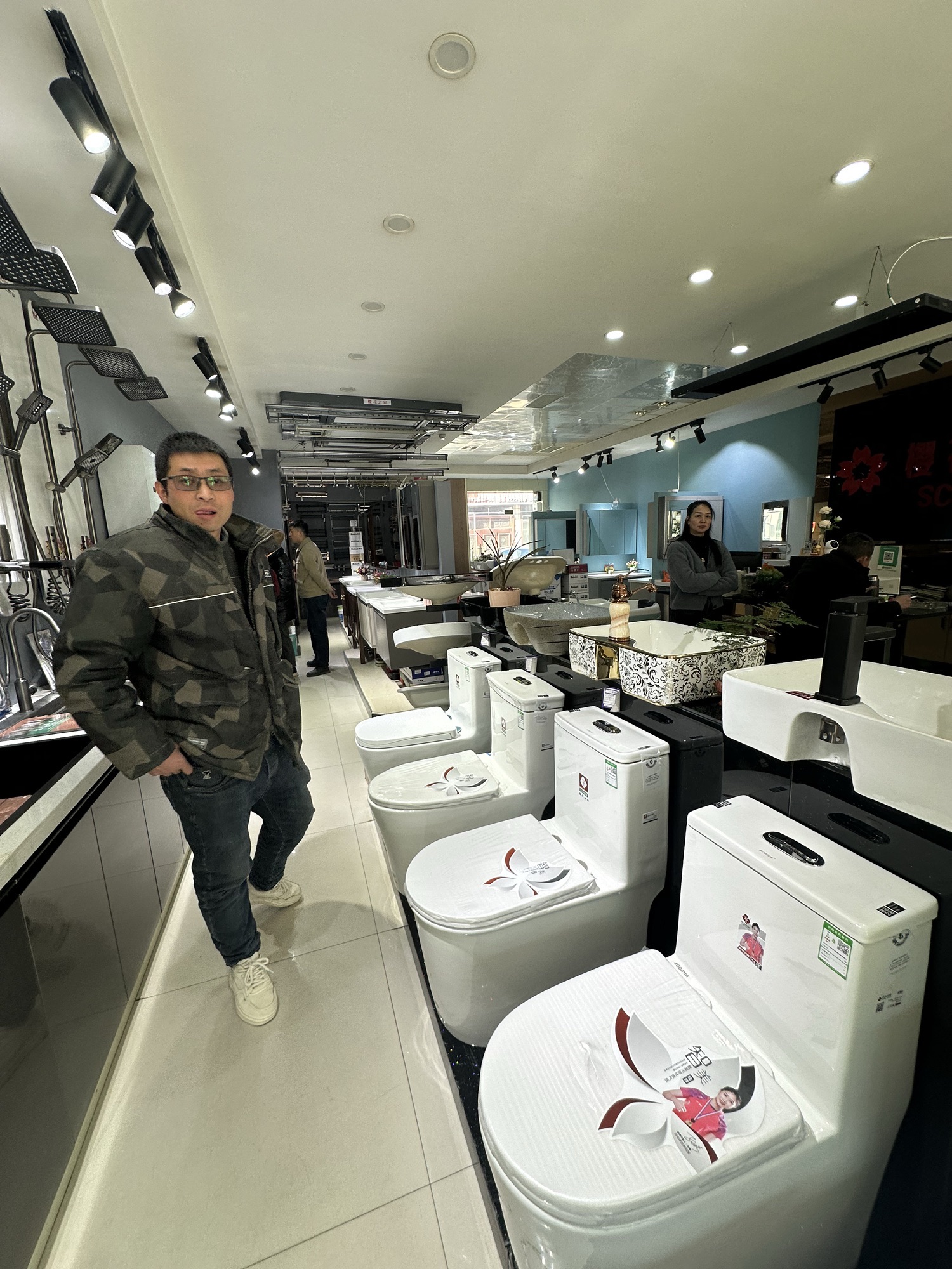 湟水河精品家具广场