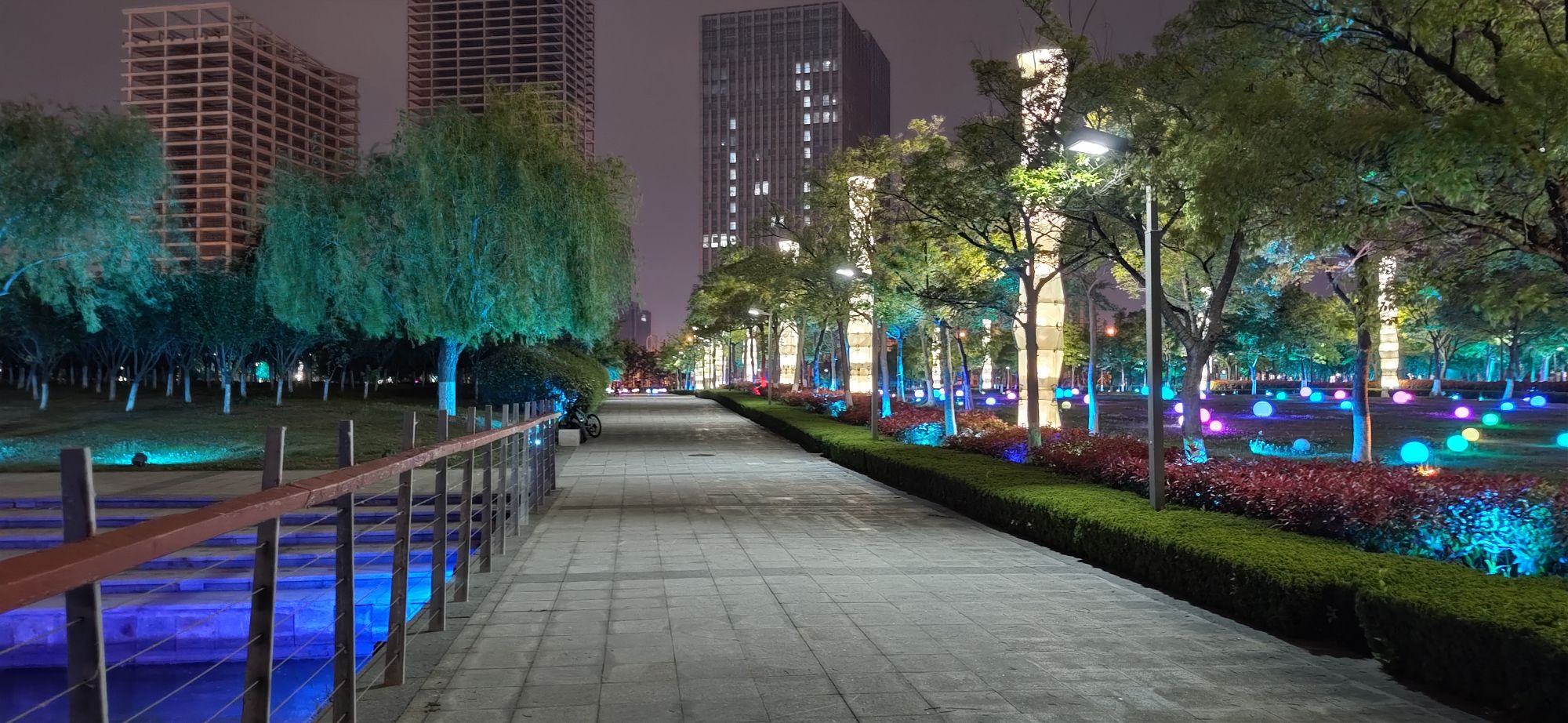 人才广场旅行图片 1