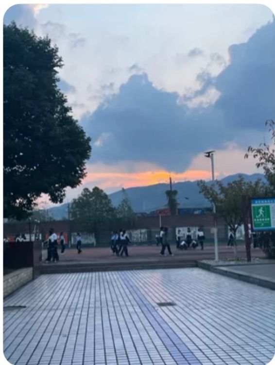广元市宝轮中学初中校区