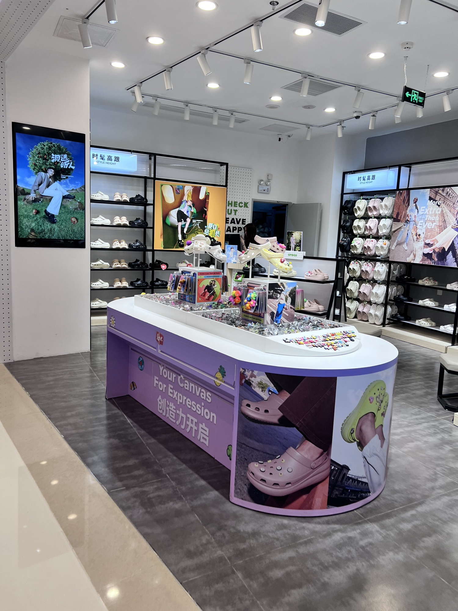 CHARLES&KEITH(1234space店)