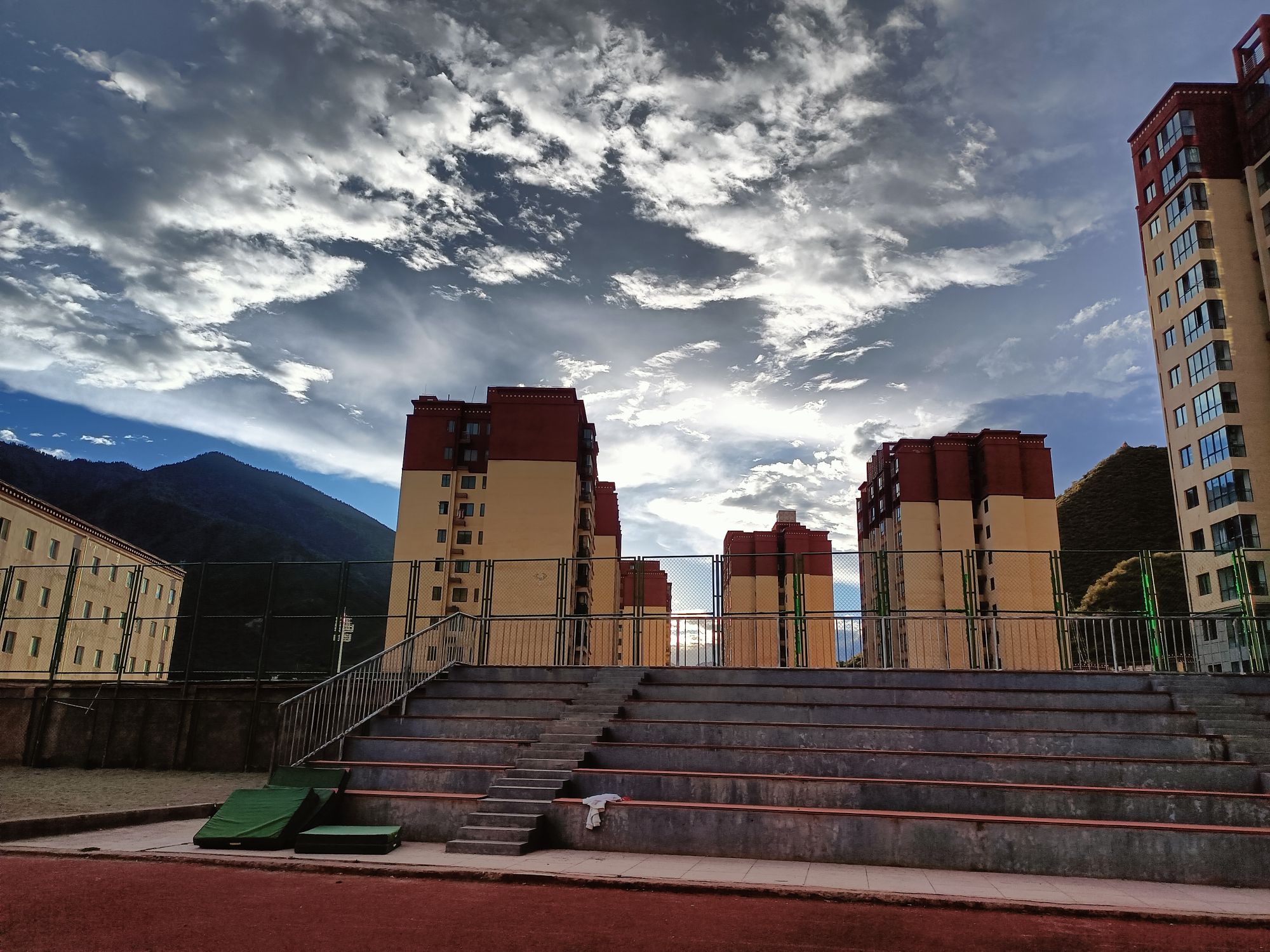 昌都市第四高级中学