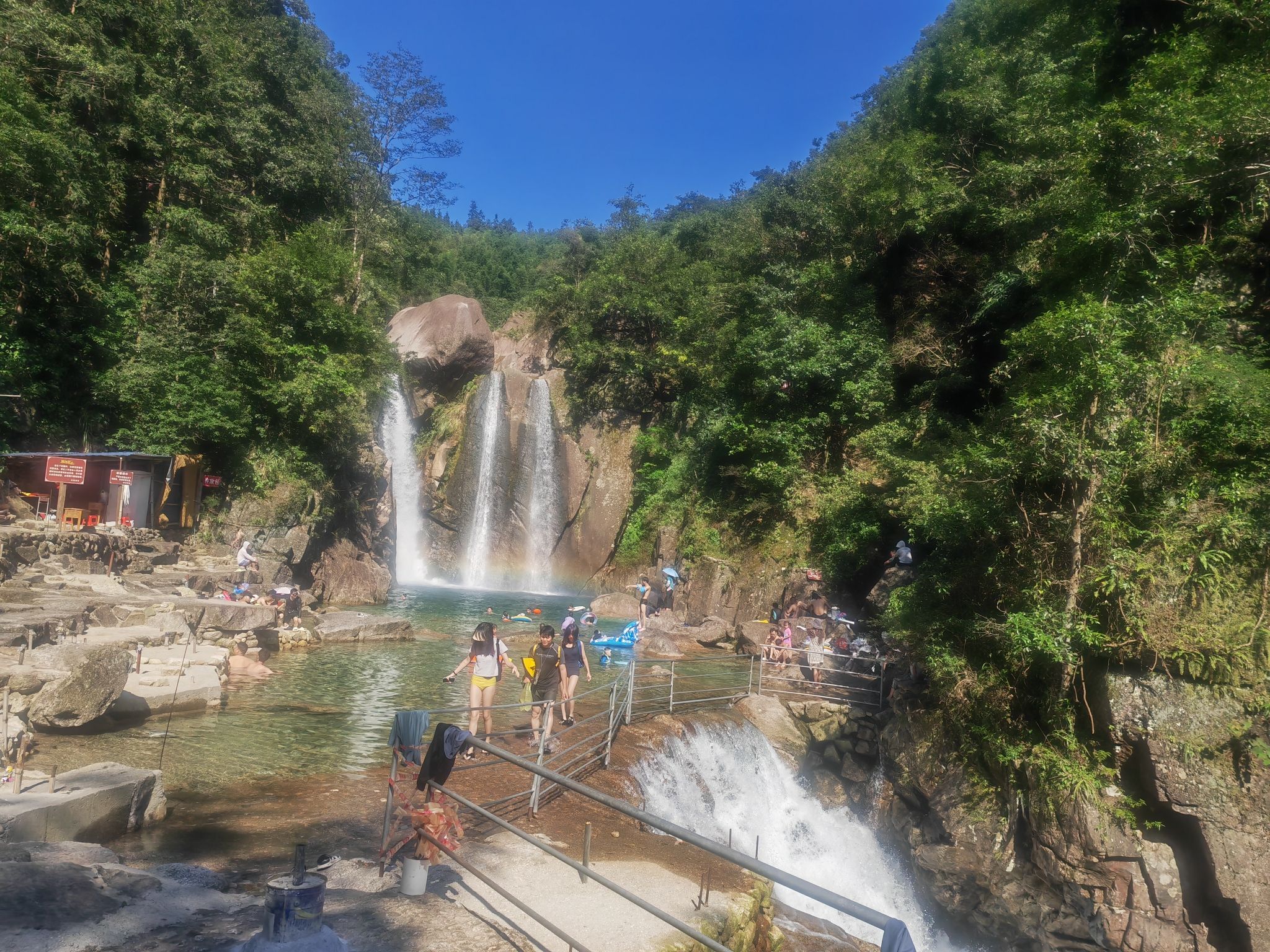 嵘溪瀑布景区