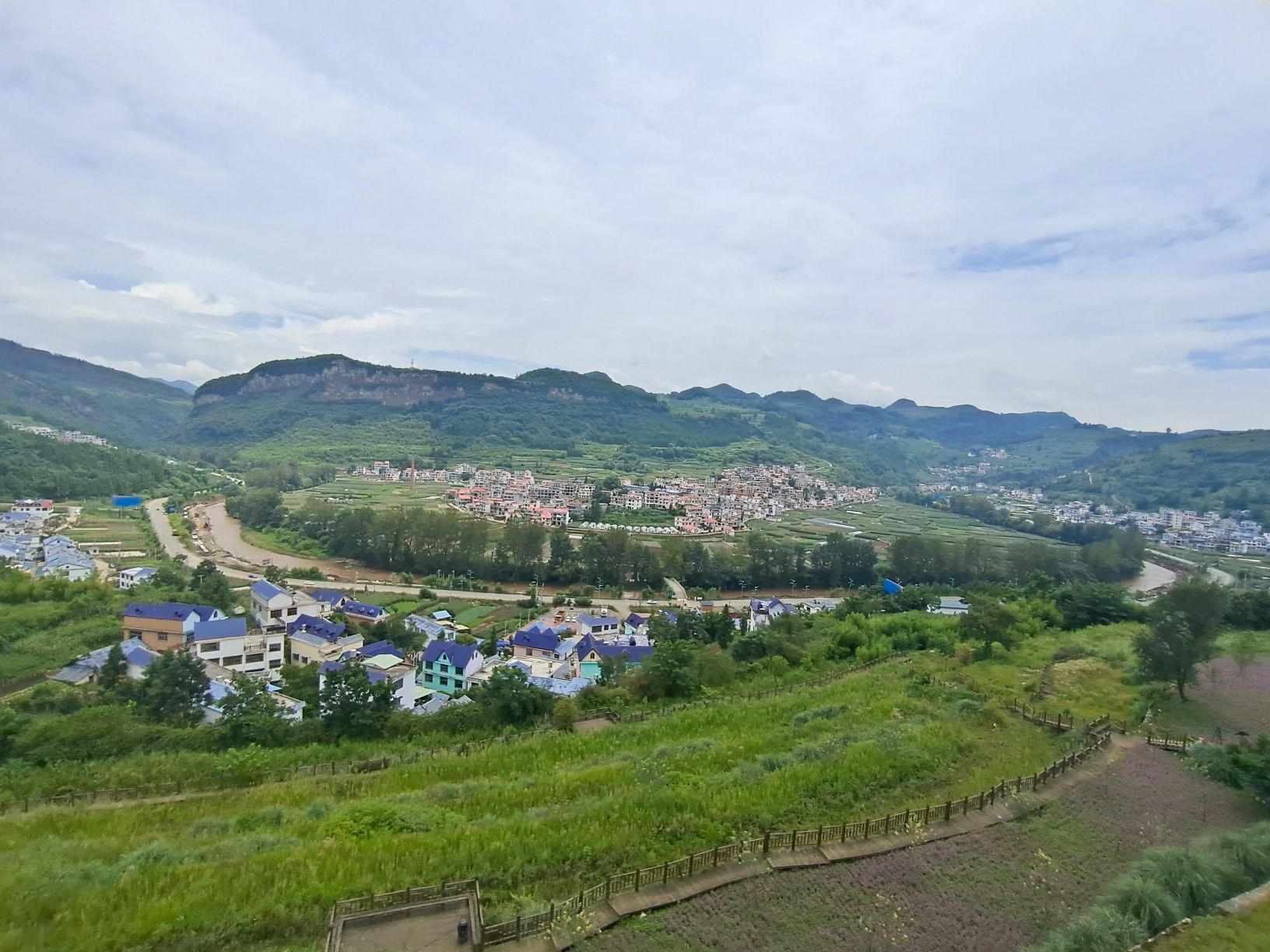 大河堡凉都花海旅行图片 3