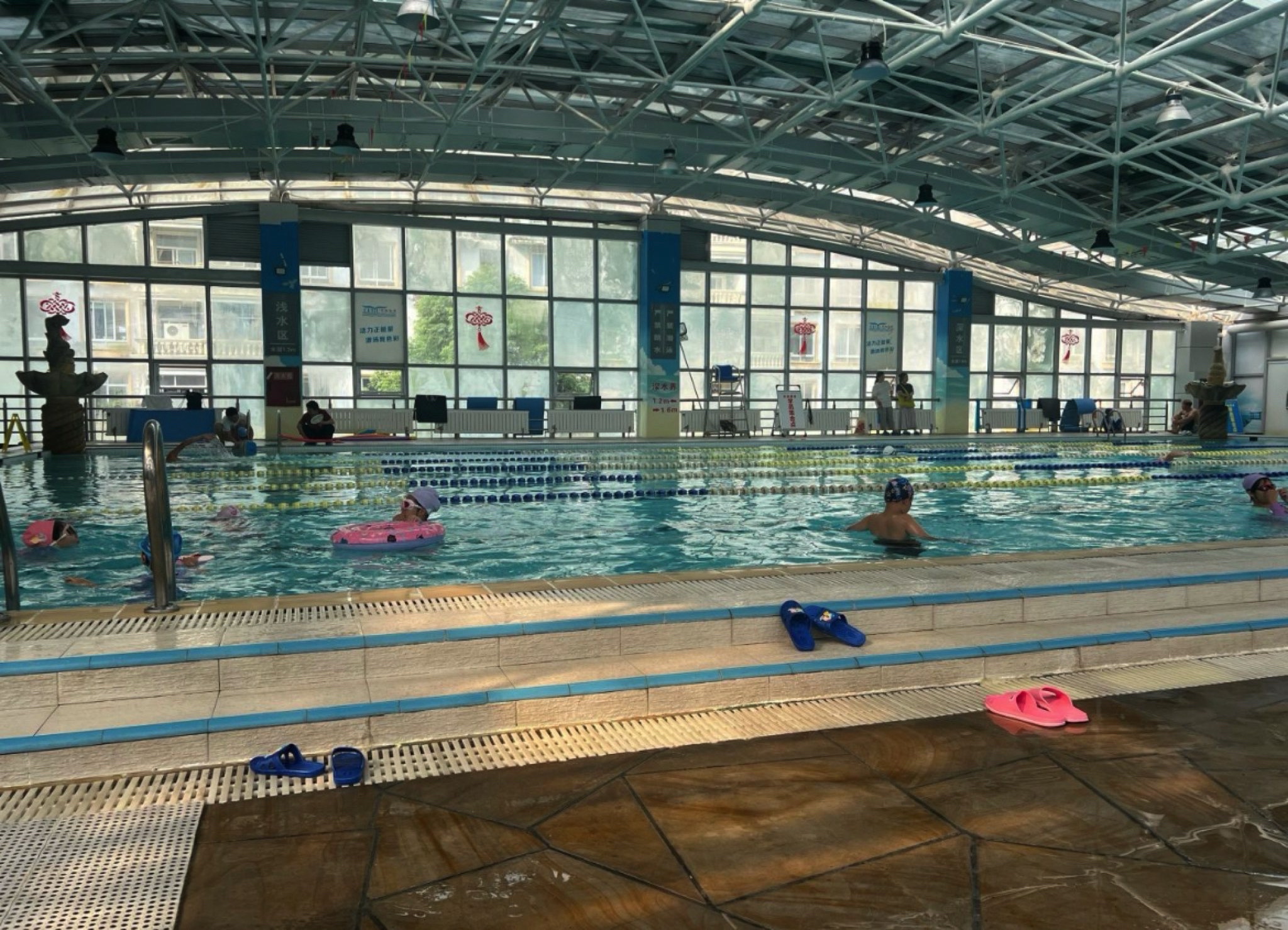 场地封面-菲鱼体育恒温游泳馆(置信丽都店)