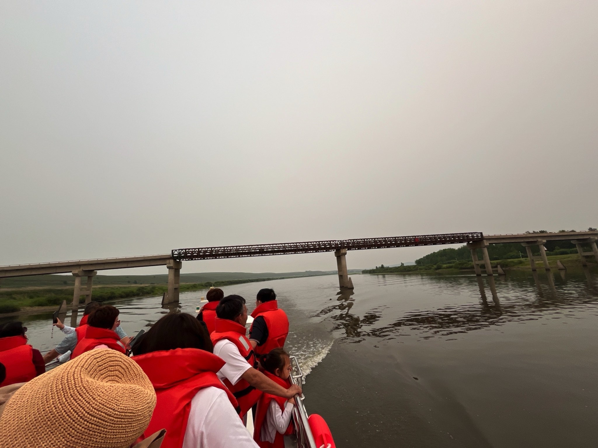 室韦界河游船旅行图片 1