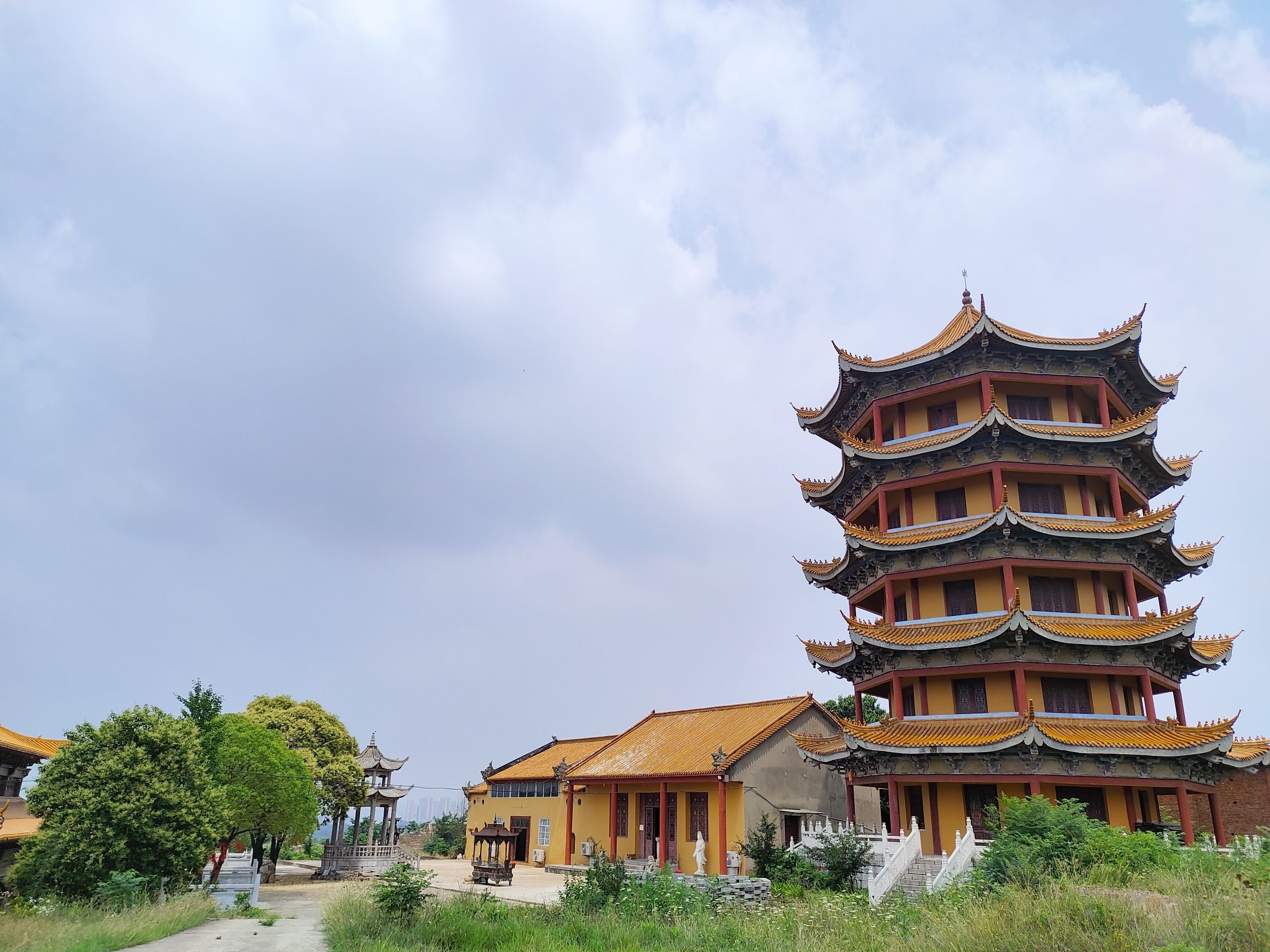 龙锦寺