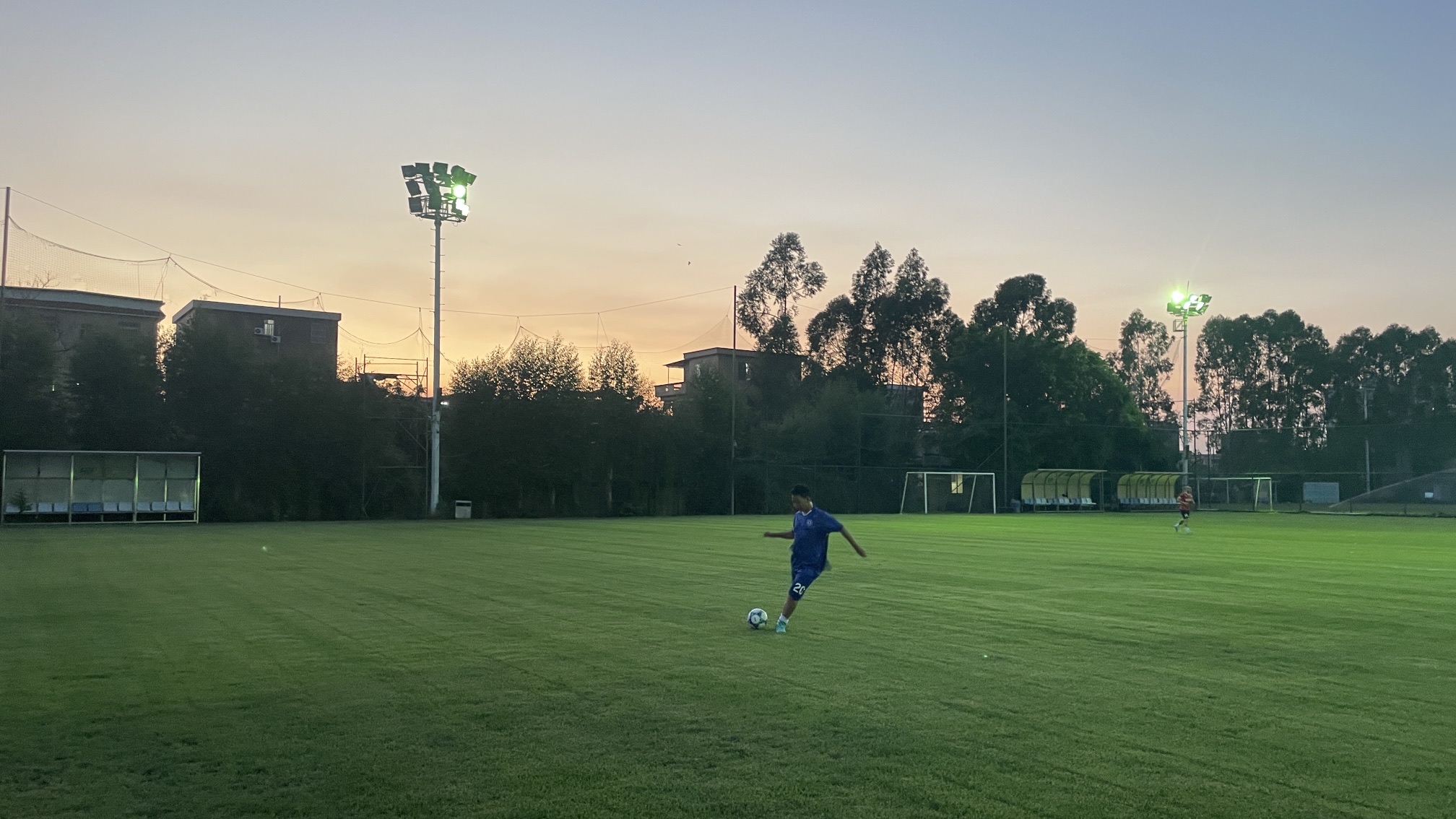 场地封面-明大体育足球俱乐部