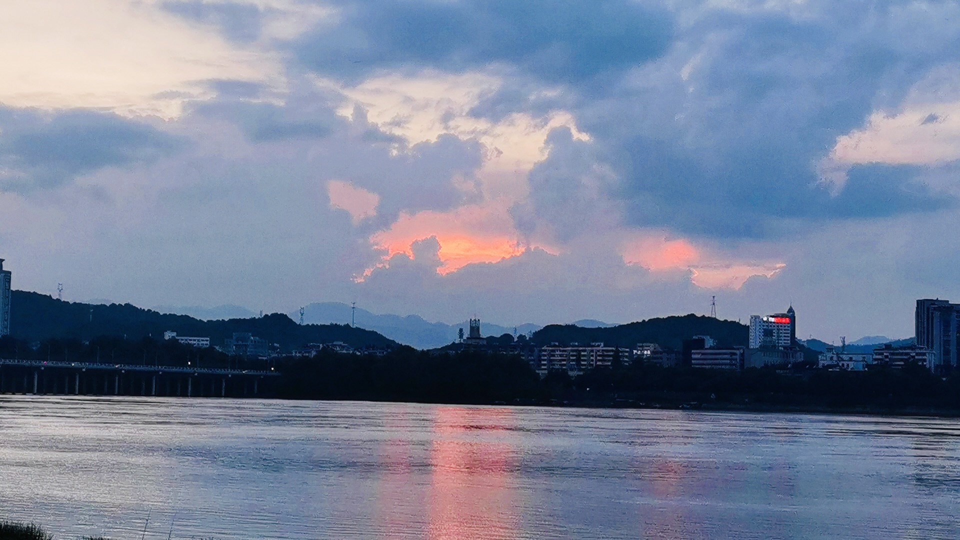 滨江生态公园