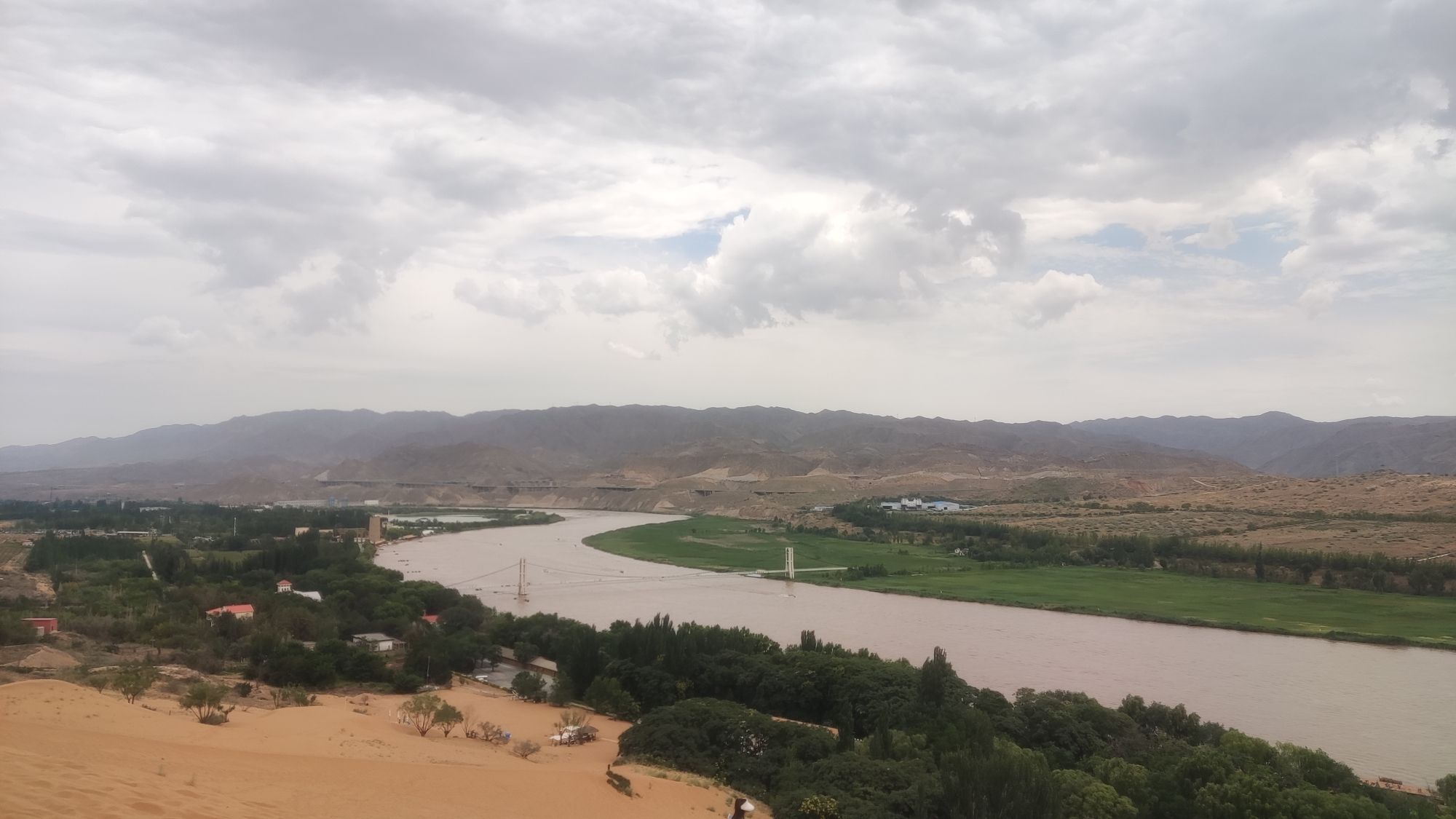 大漠黄河(沙坡头)旅游度假区