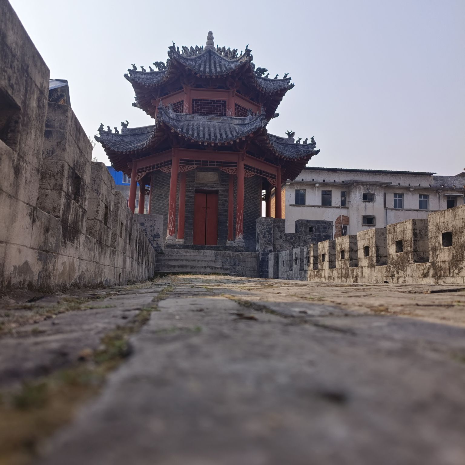 三国刘备议事台旅行图片 2