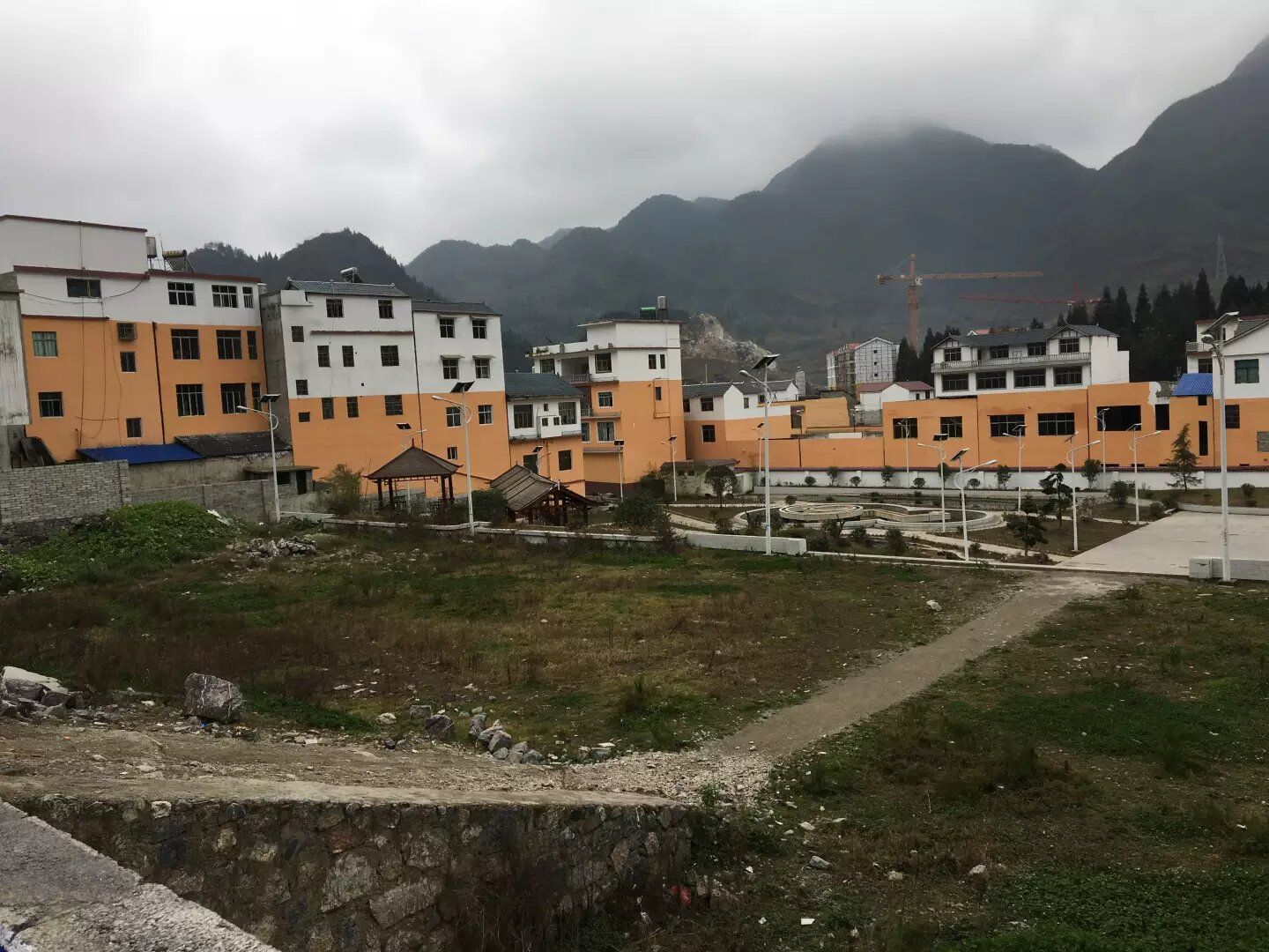 关寨镇休闲广场旅行图片 1
