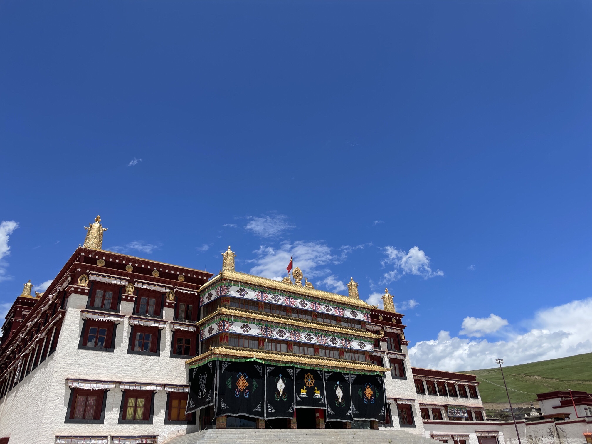 理塘东城门旅行图片 3
