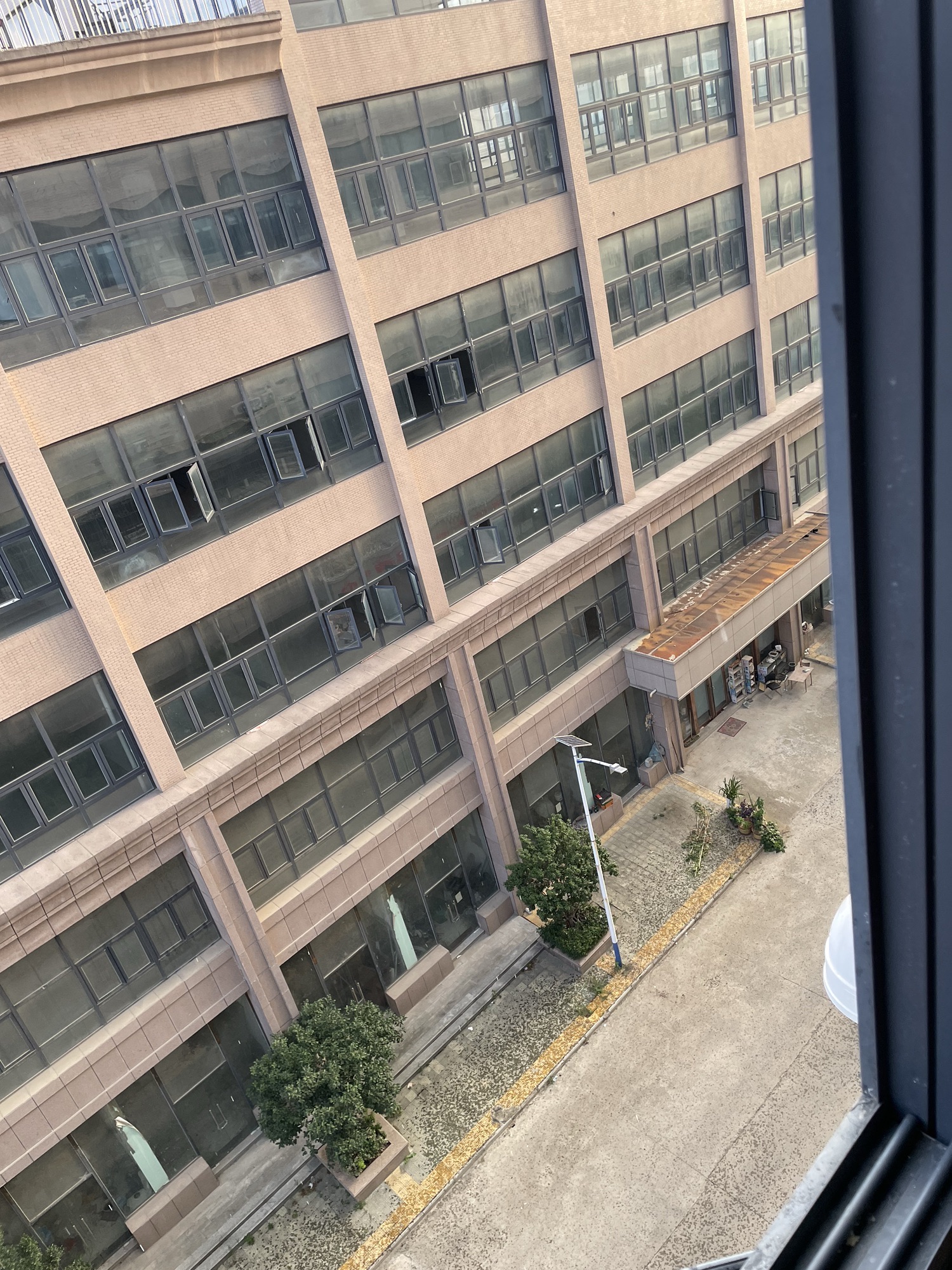 卧龙跨境电子商务产业园实景图