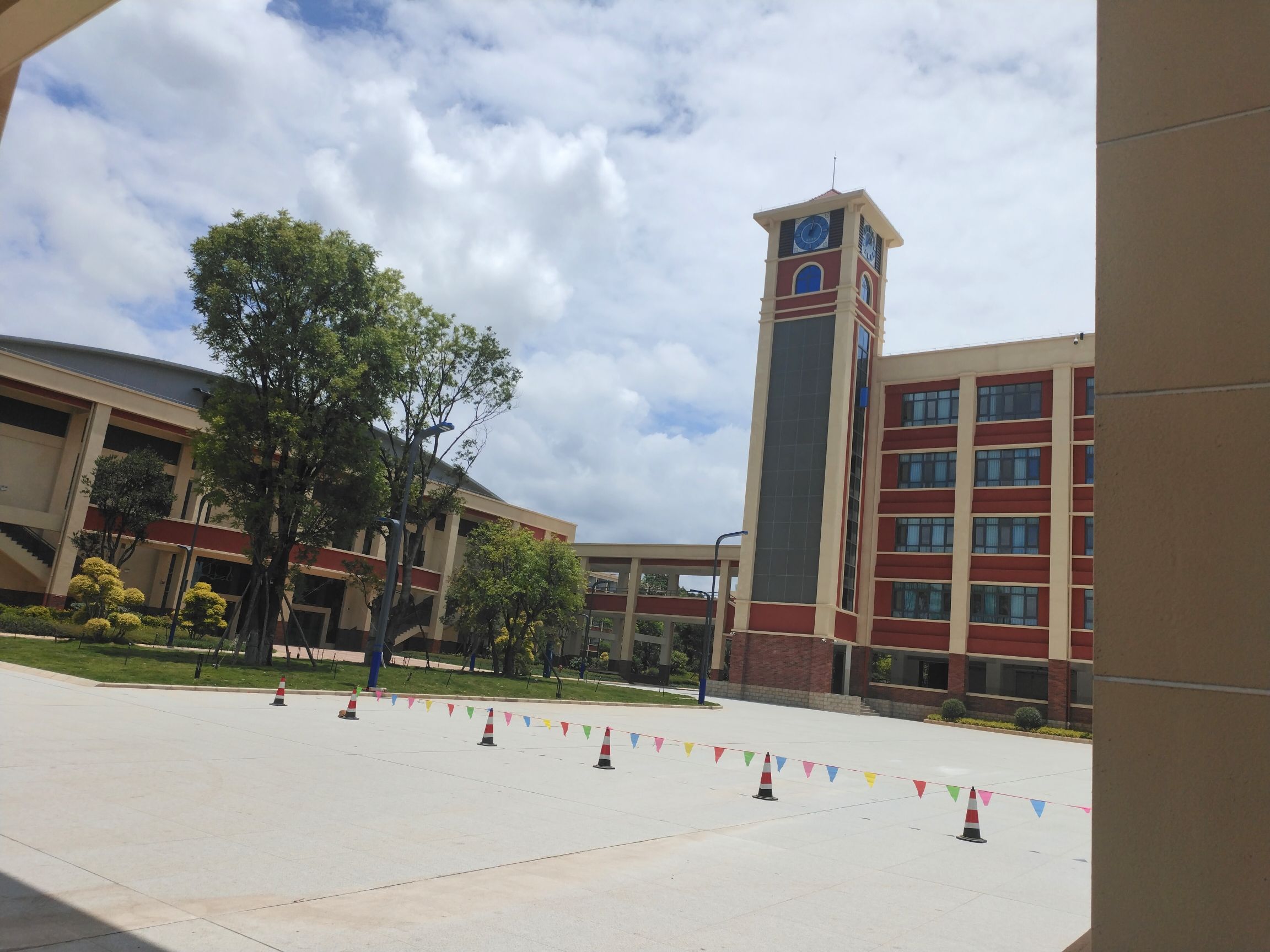 楚雄市思源实验学校