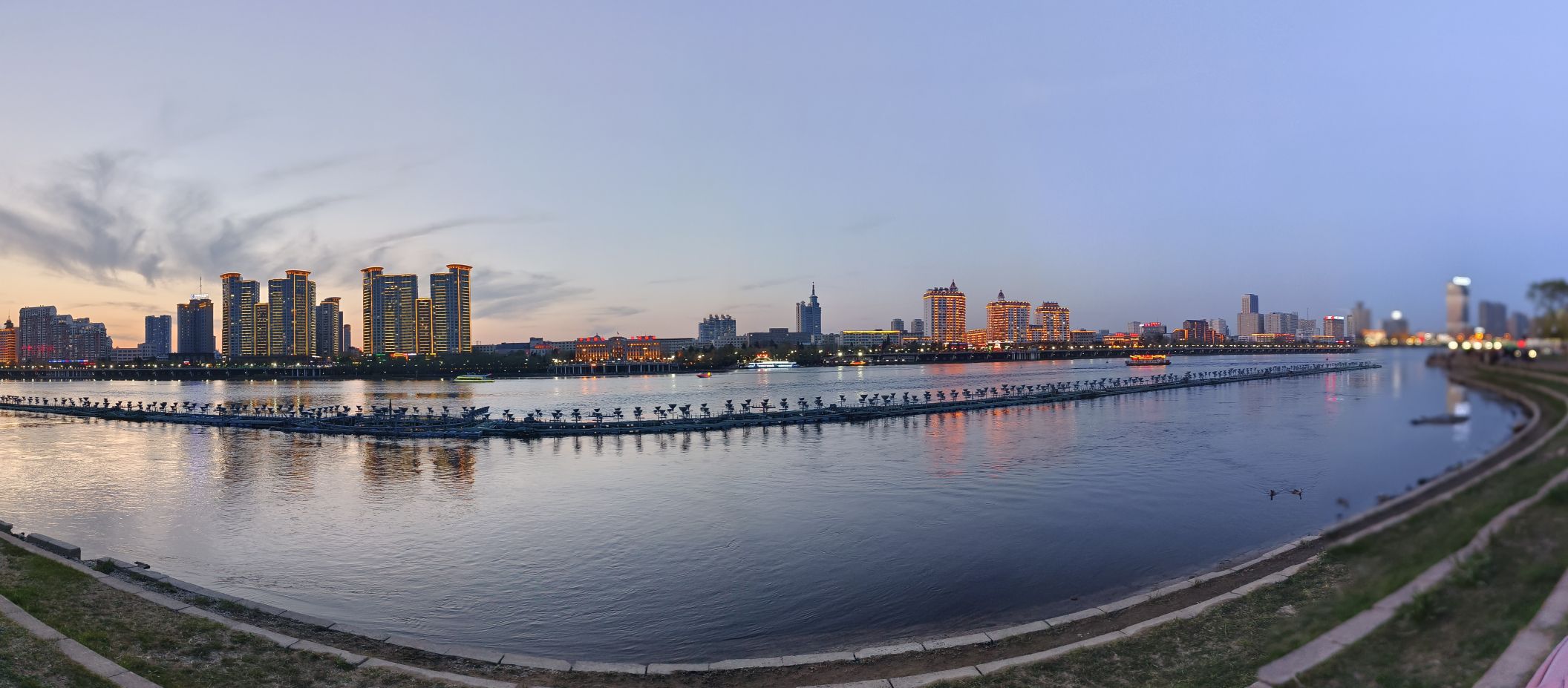漂浮式音乐喷泉旅行图片 1