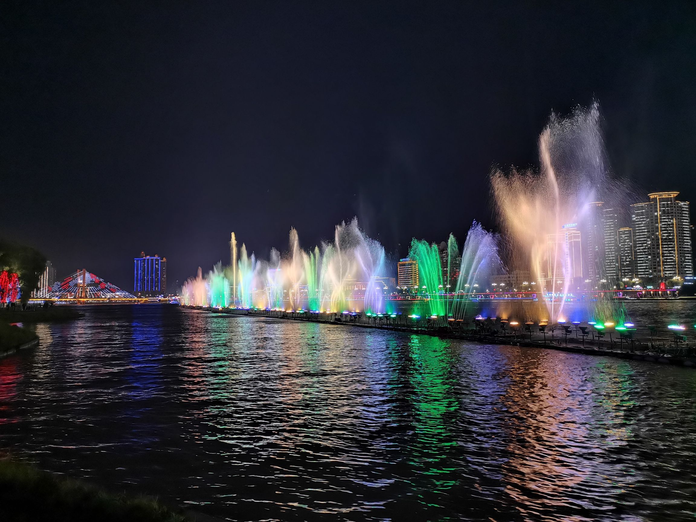漂浮式音乐喷泉旅行图片 2