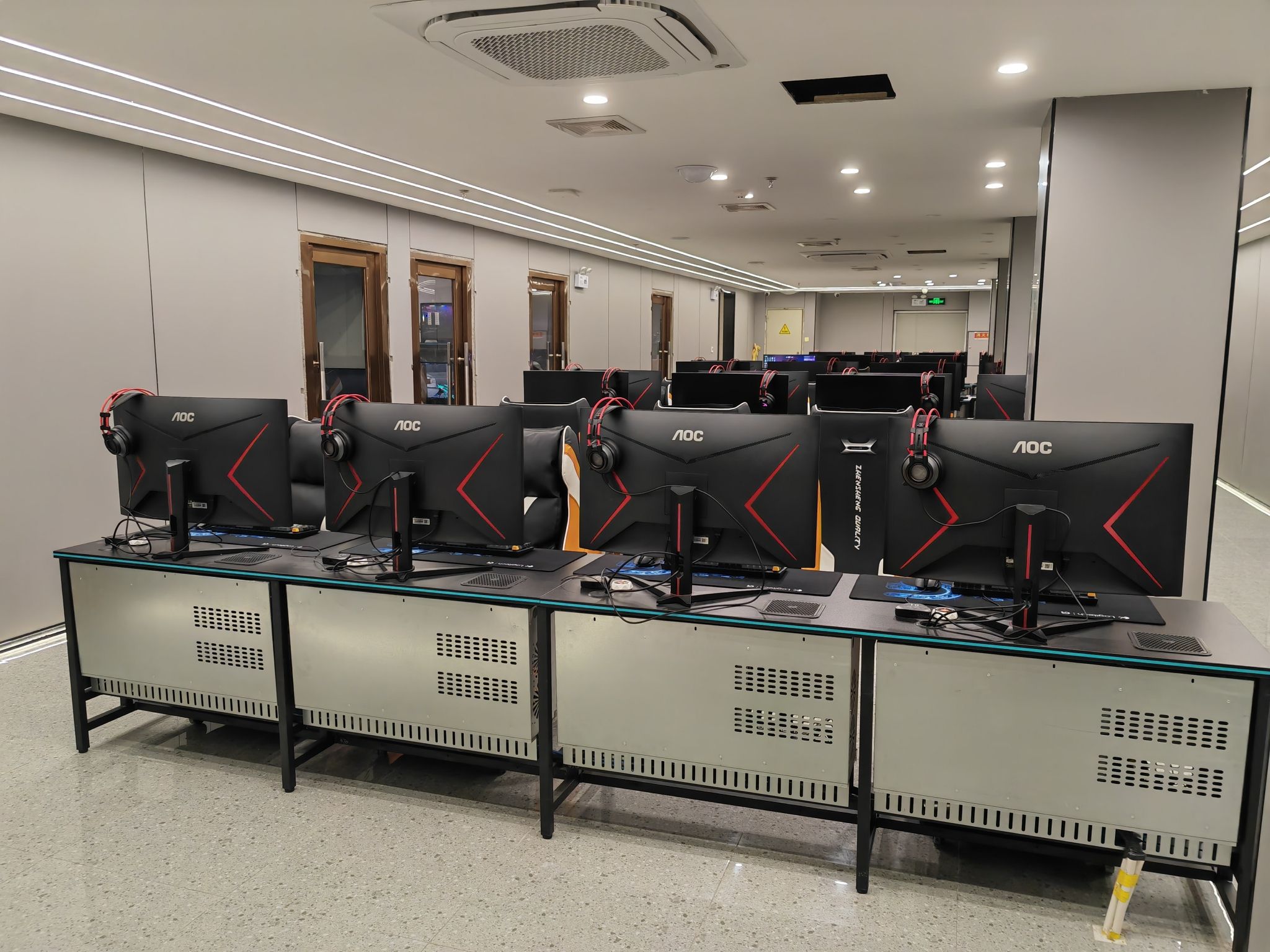 网鱼网咖(珠海香洲扬名广场店)