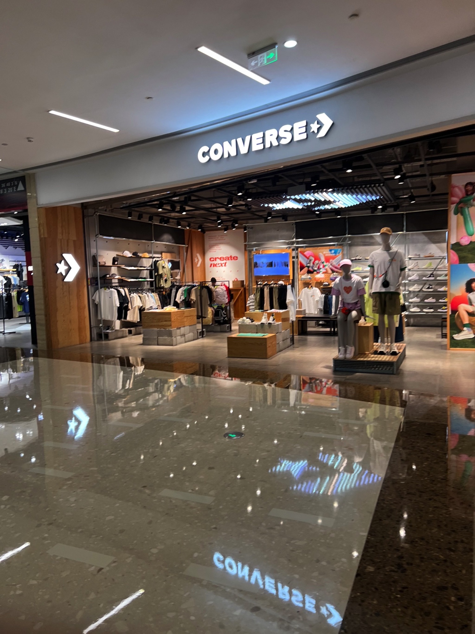 CONVERSE匡威(淄博万象汇店)