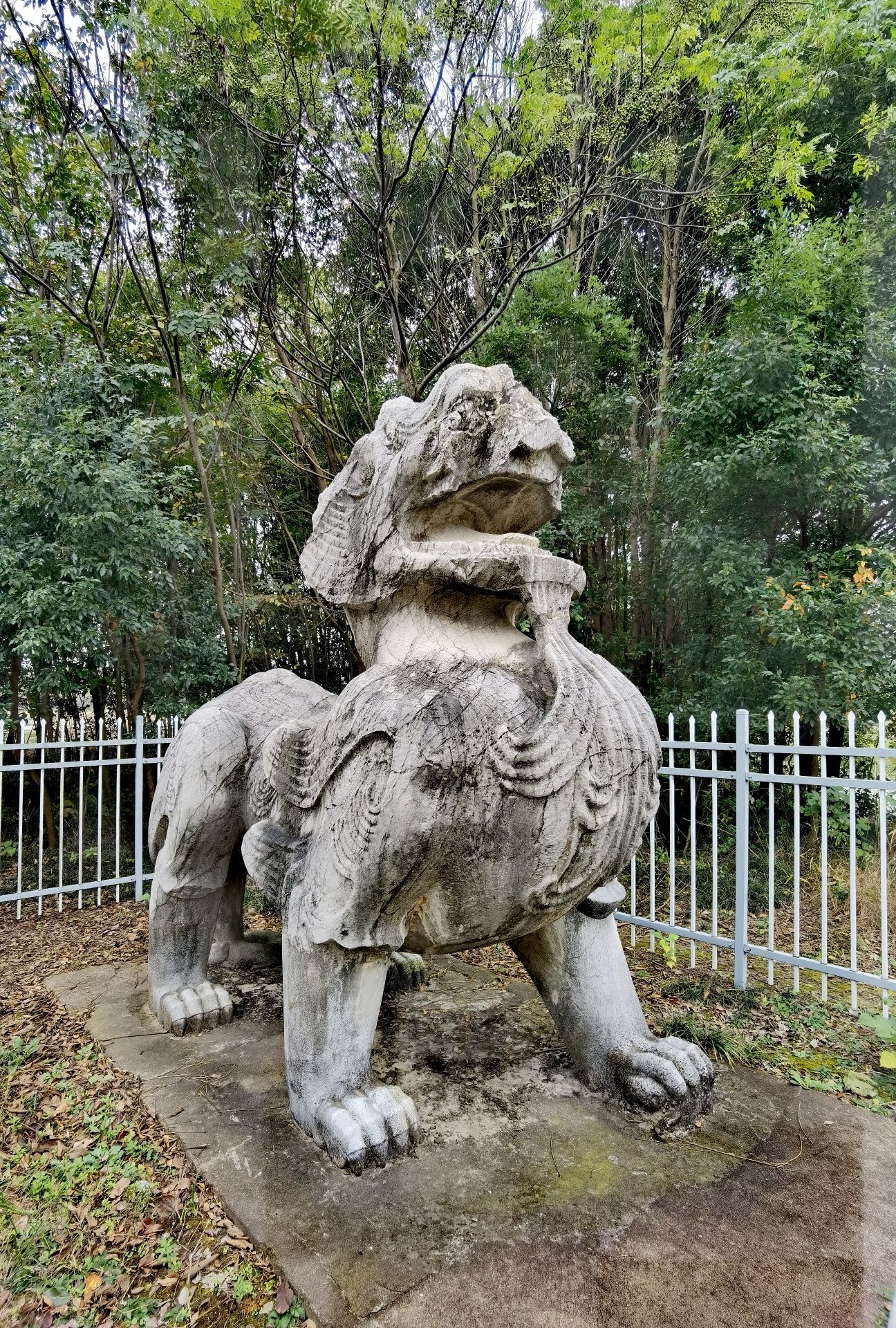 齐明帝萧鸾兴安陵石刻旅行图片 2