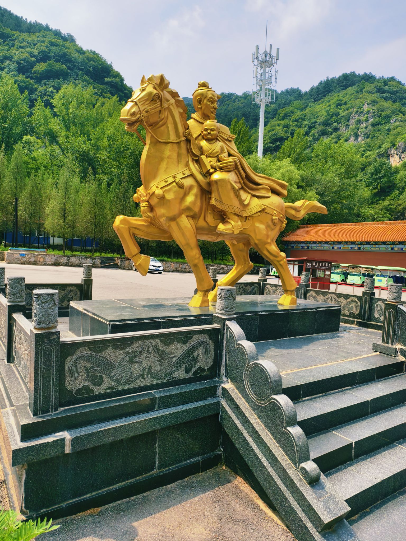 藏山旅游风景区-广场-救孤藏孤
