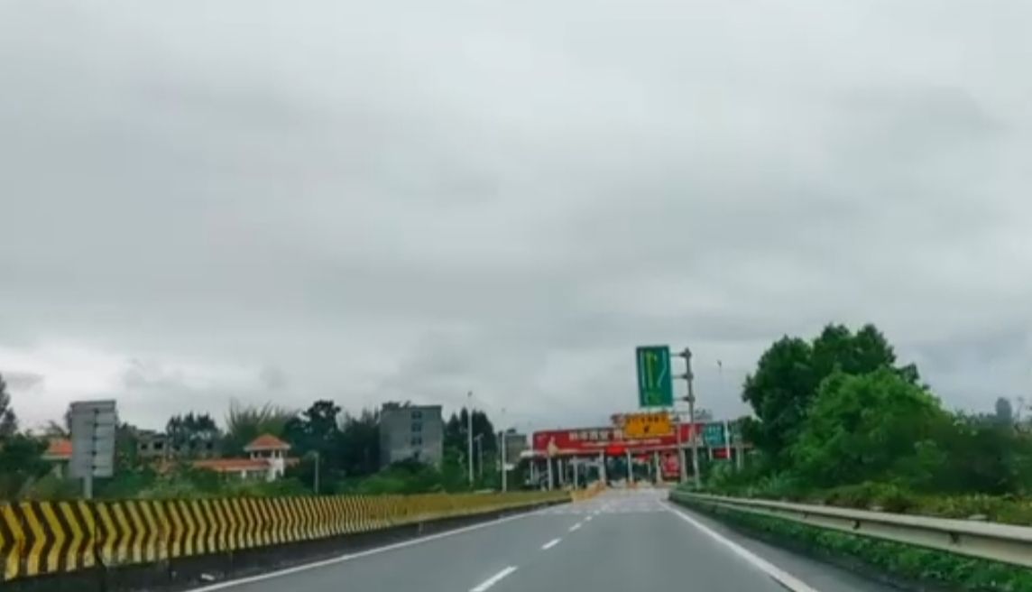 贺州东收费站(G78汕昆高速入口)