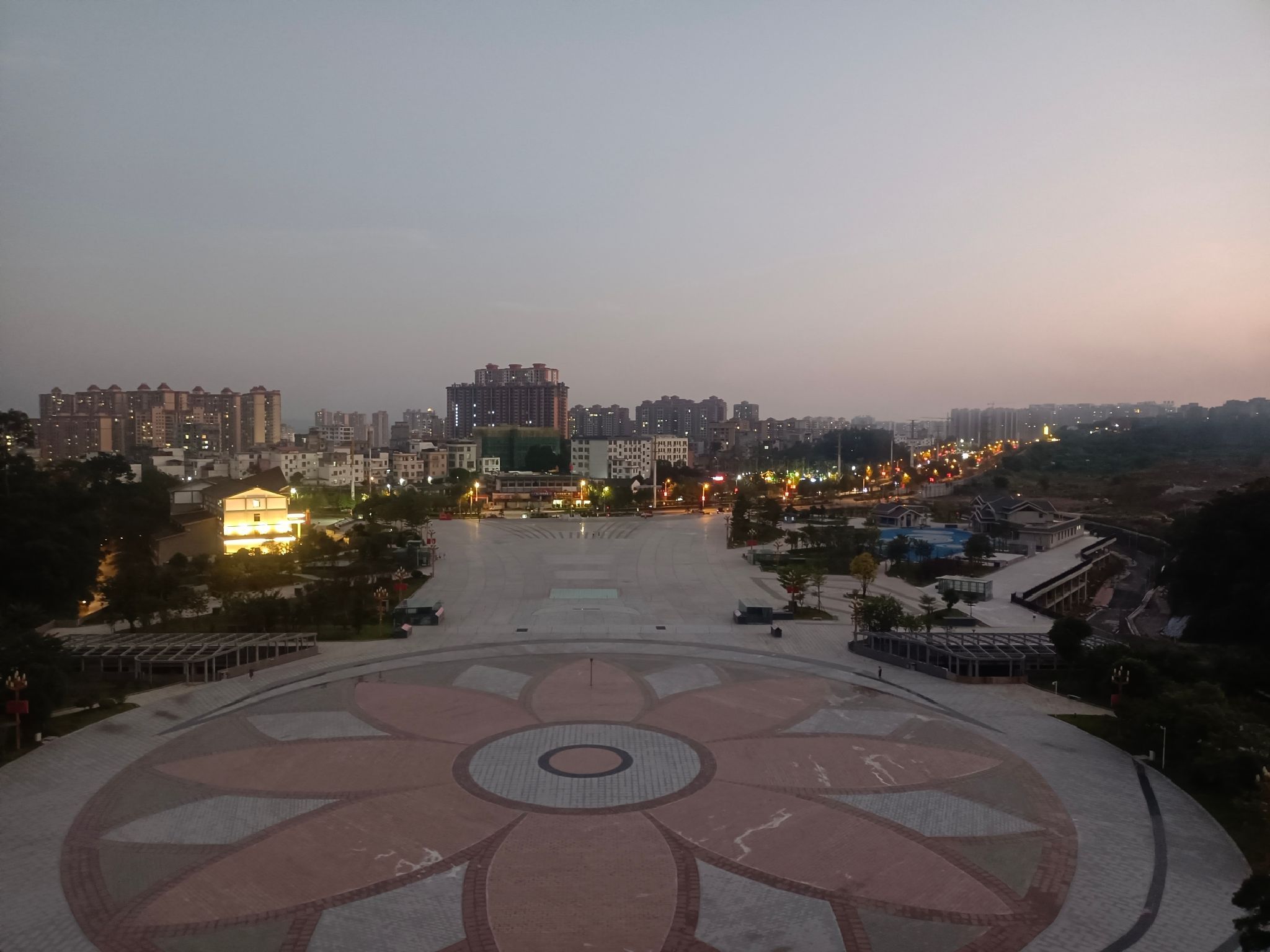 桂平市西山广场旅行图片 1