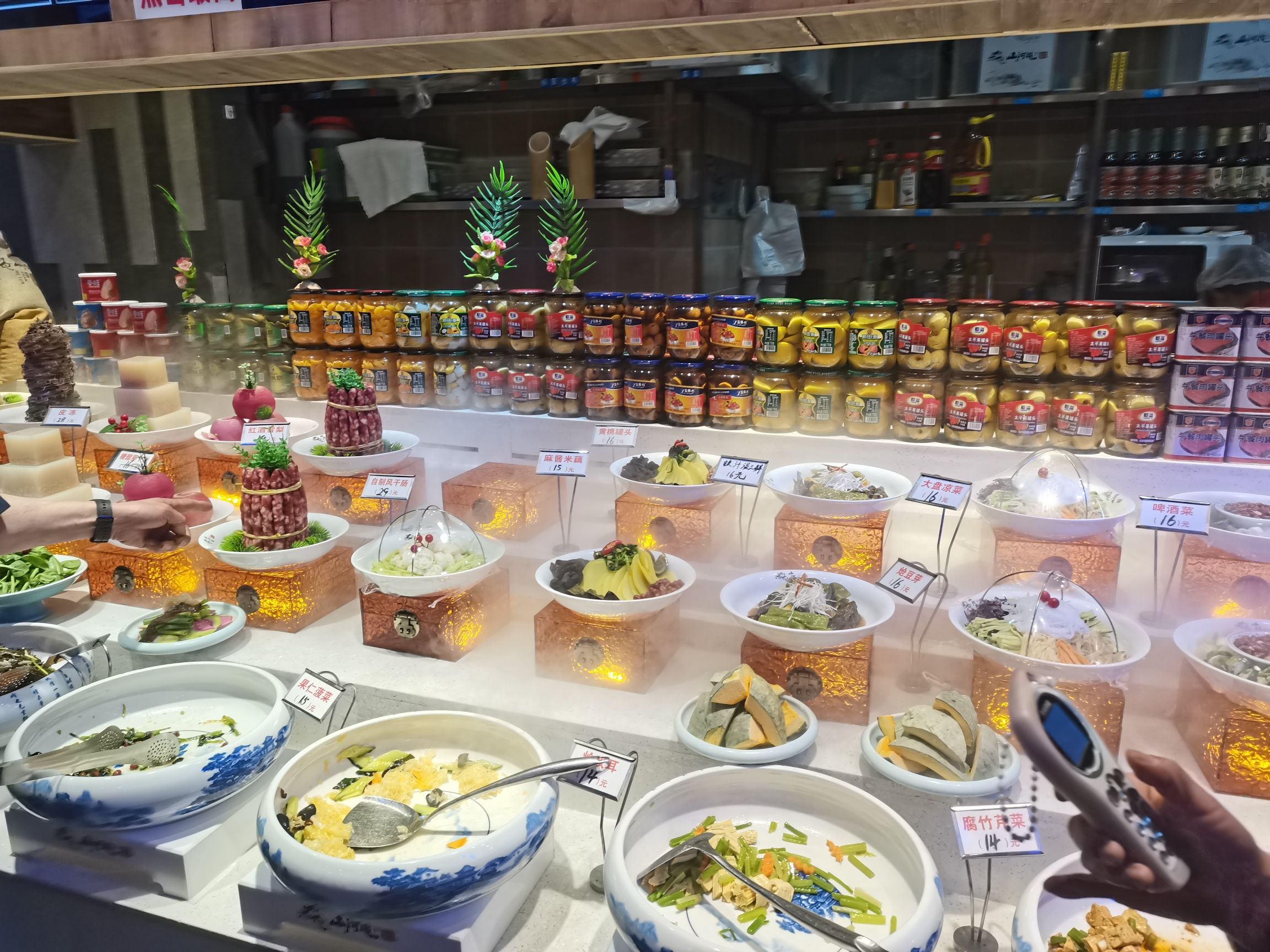 山河屯铁锅炖(绥望路店)