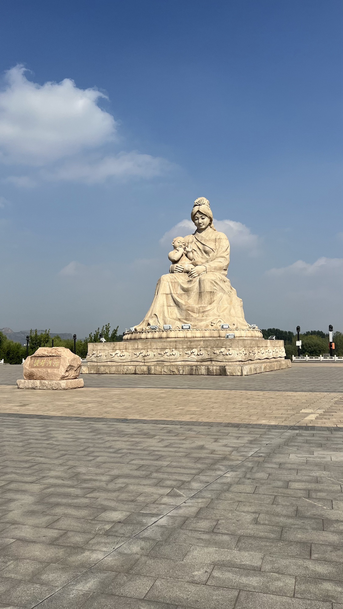 滦河母亲广场旅行图片 1