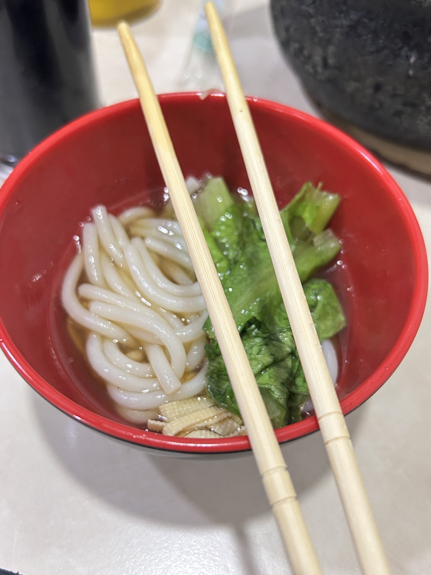 美洋洋米线店