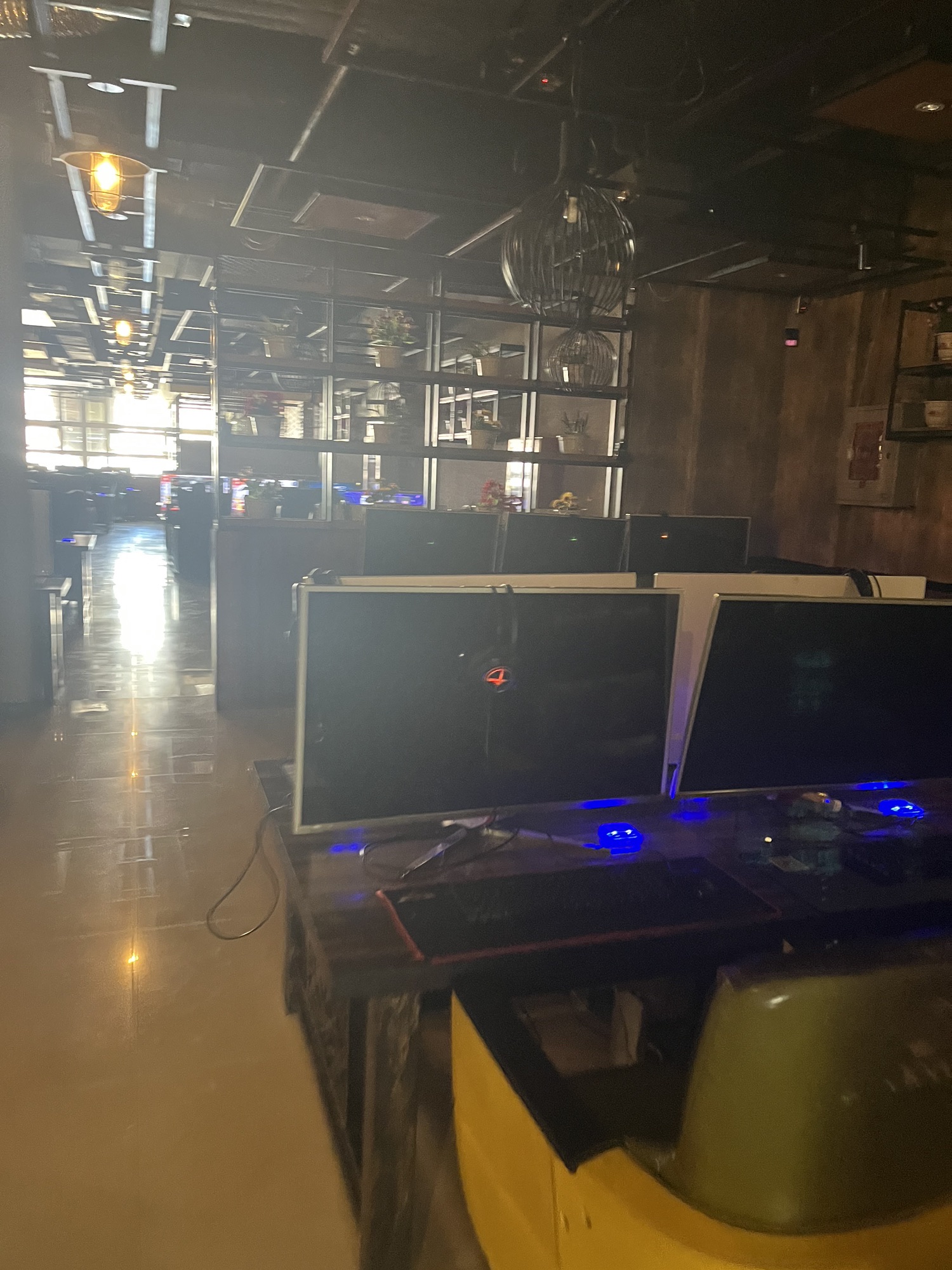 潘多拉网咖电子竞技俱乐部(卫健路店)