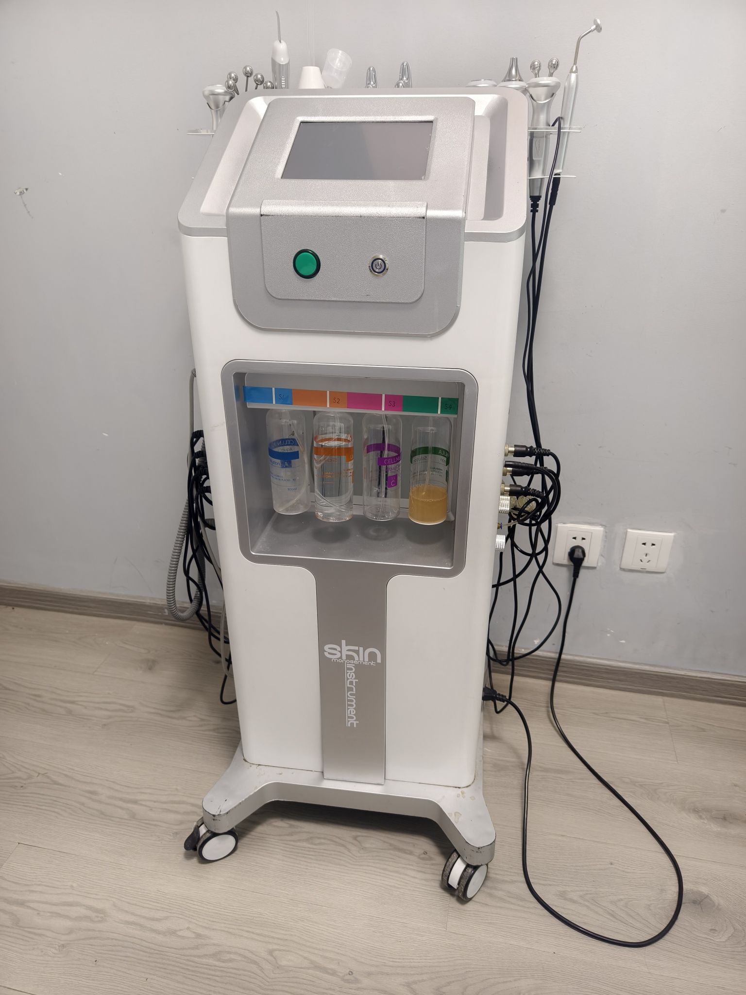 嫣然美姿美容抗衰中心(东四十条店店)