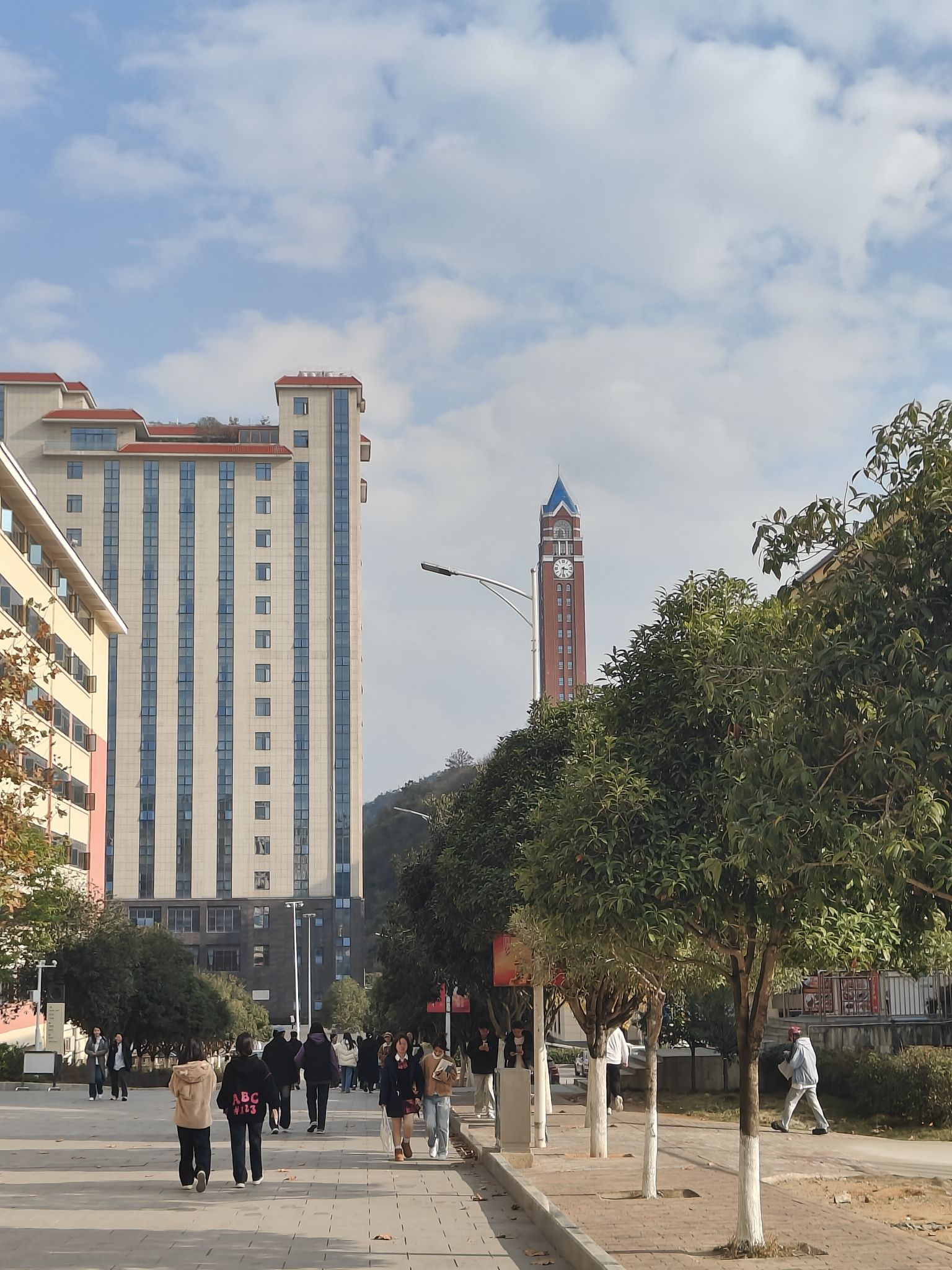 贵阳人文科技学院(大学城校区)