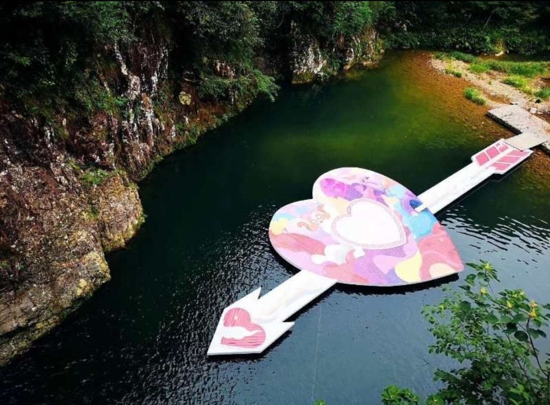 岫岩陨石坑旅行图片 1