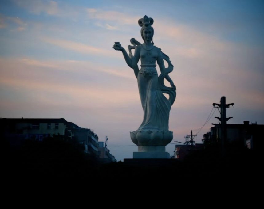 莲花仙子旅行图片 1