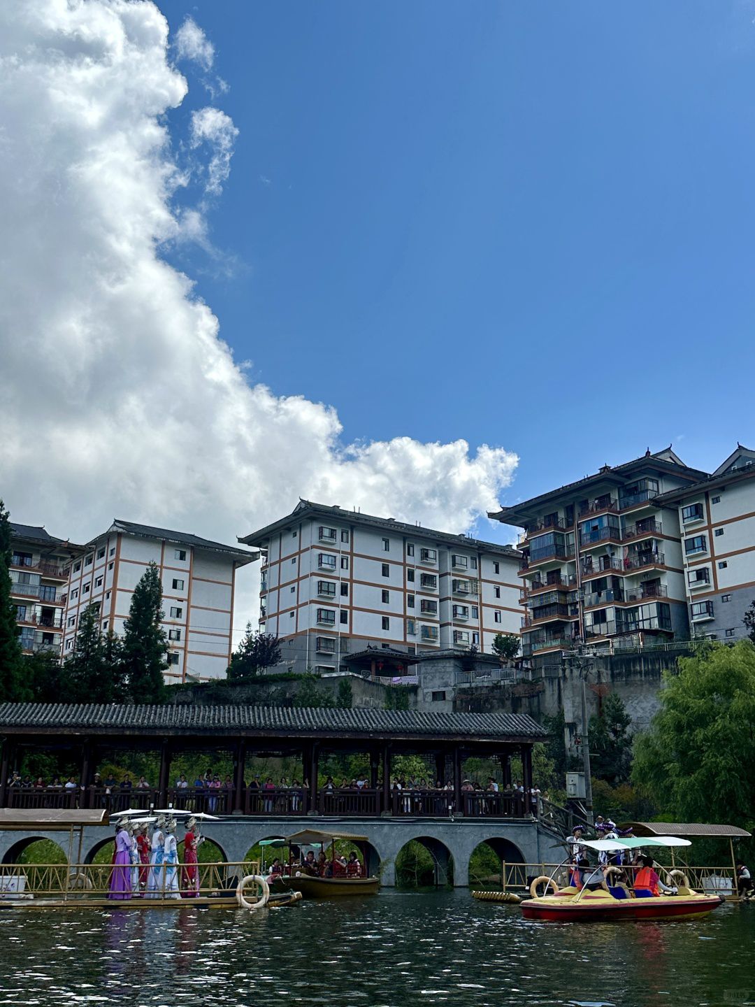 月亮湖景区旅行图片 1