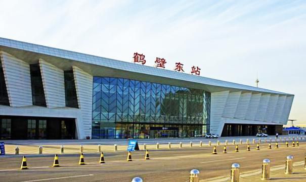 鹤壁东站(进站口)