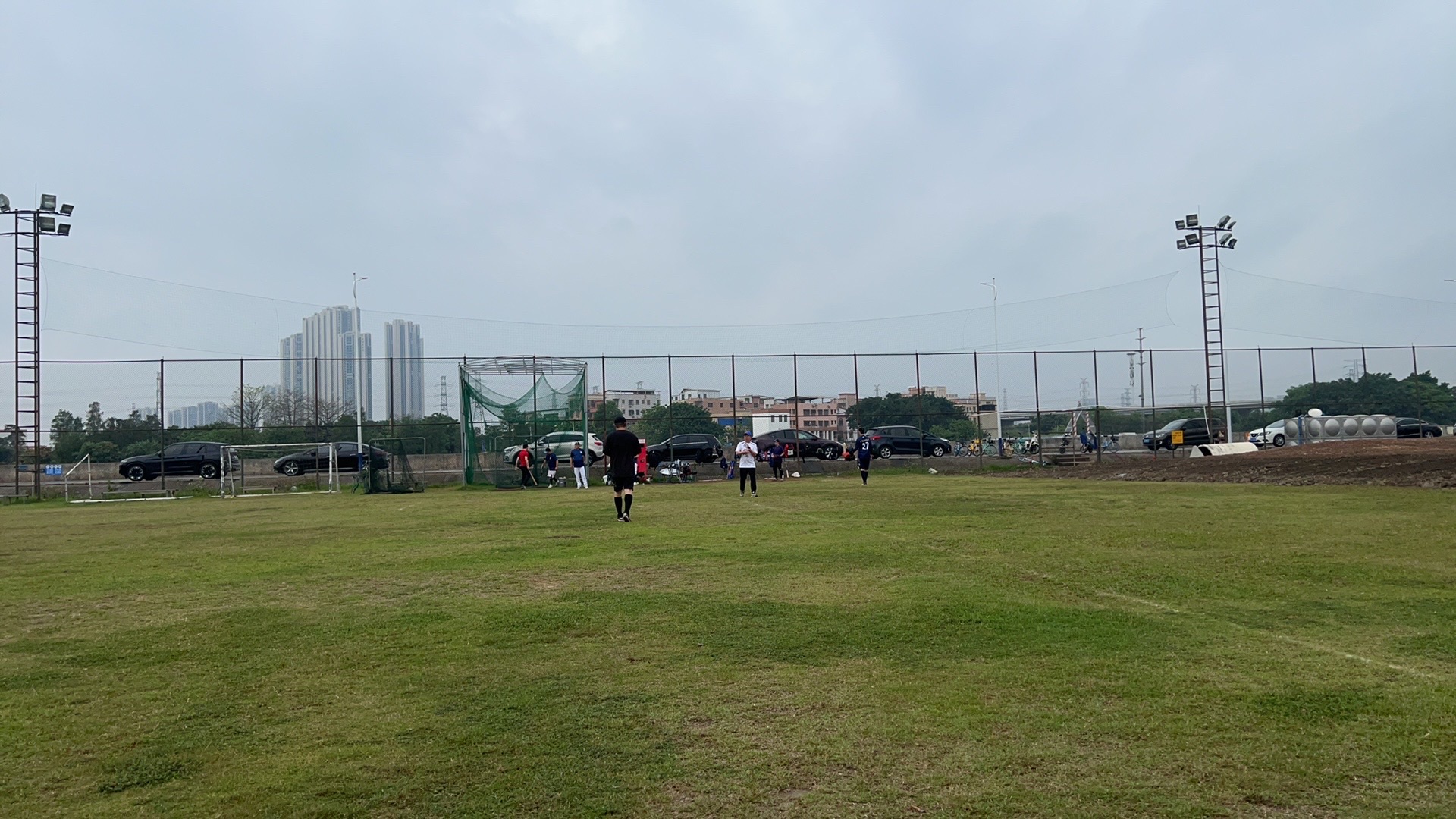 场地封面-金枫河畔足球公园