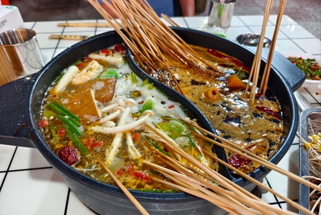 九签九砂锅串串(五十一店)