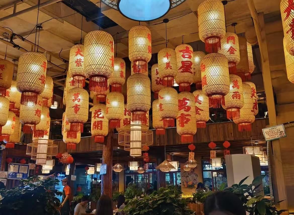 香忆村烧鸡.啫啫煲