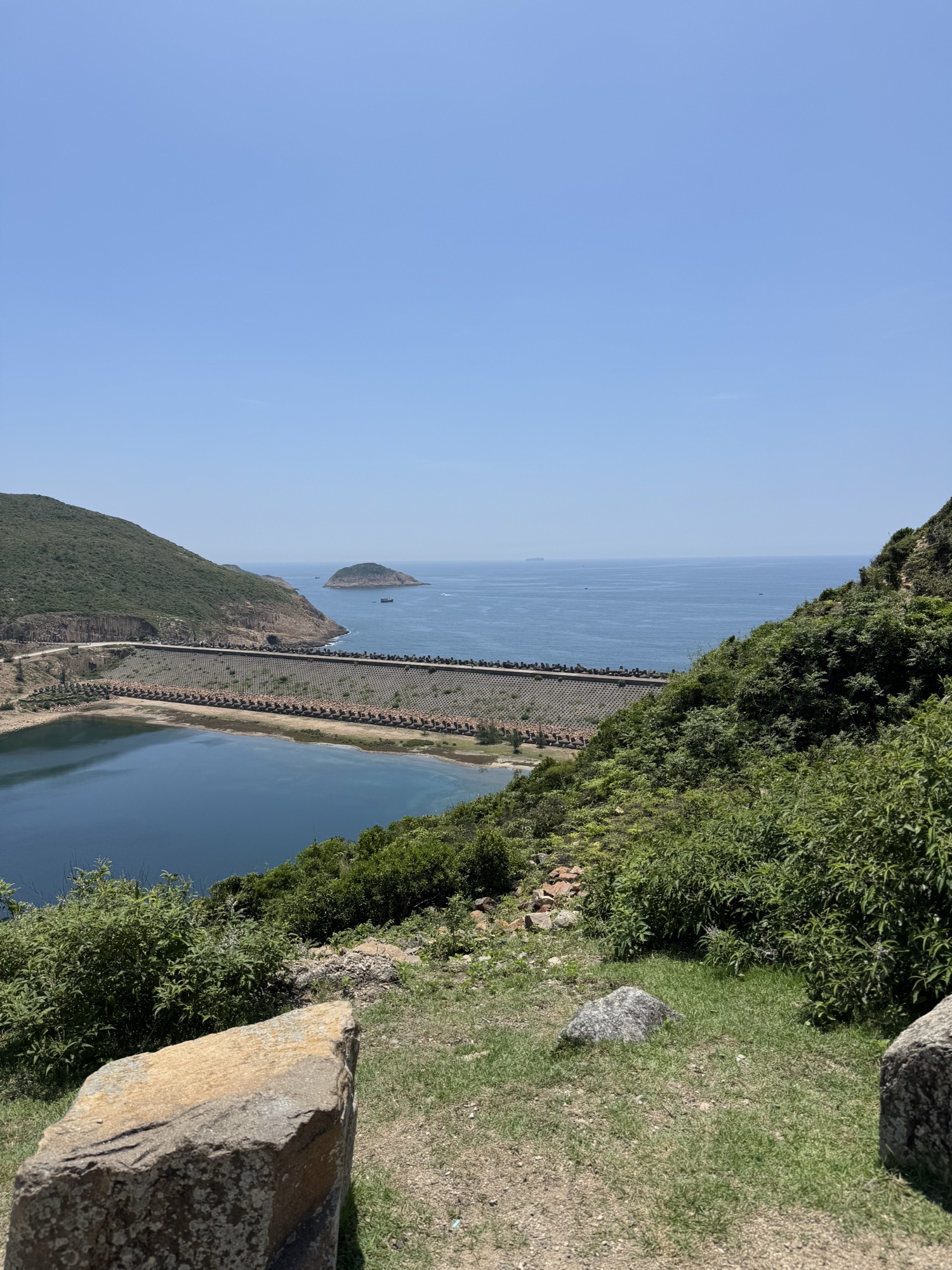 纪念碑(万宜水库)