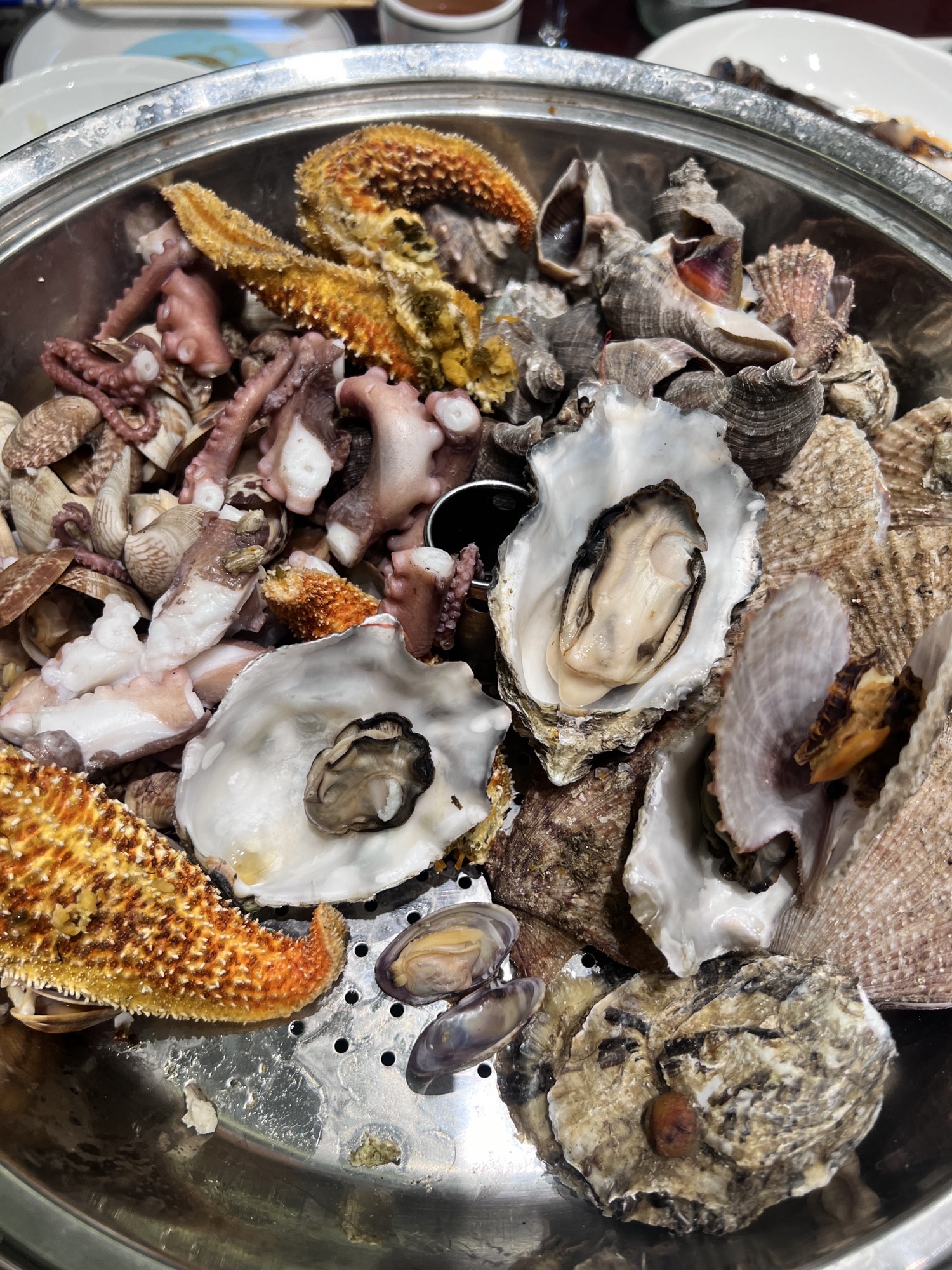 赶海海鲜餐厅-威海菜-蒸汽海鲜锅(威海大相框店)