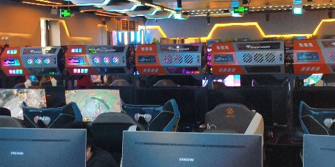 宏石网吧(住总时代广场悦街店)