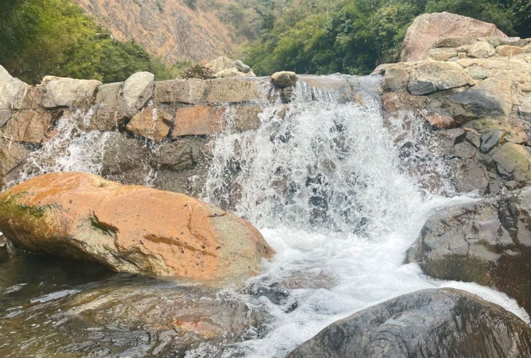 百丈崖瀑布观景台旅行图片 2