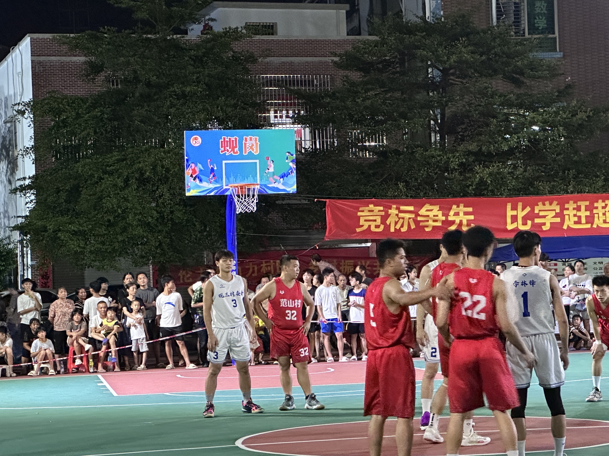 蚬岗镇文体广场旅行图片 2