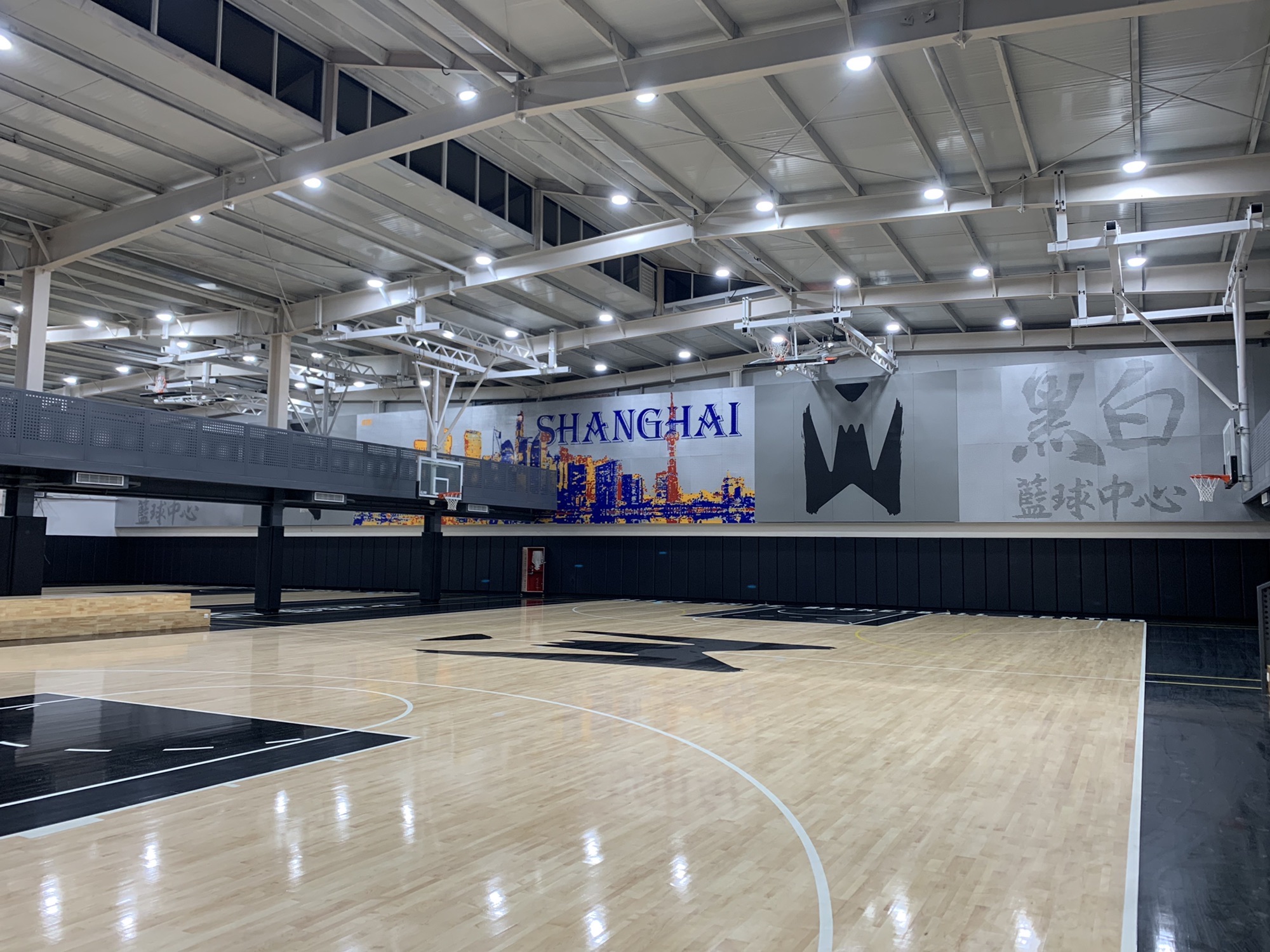 场地封面-黑白篮球中心(顾村店)