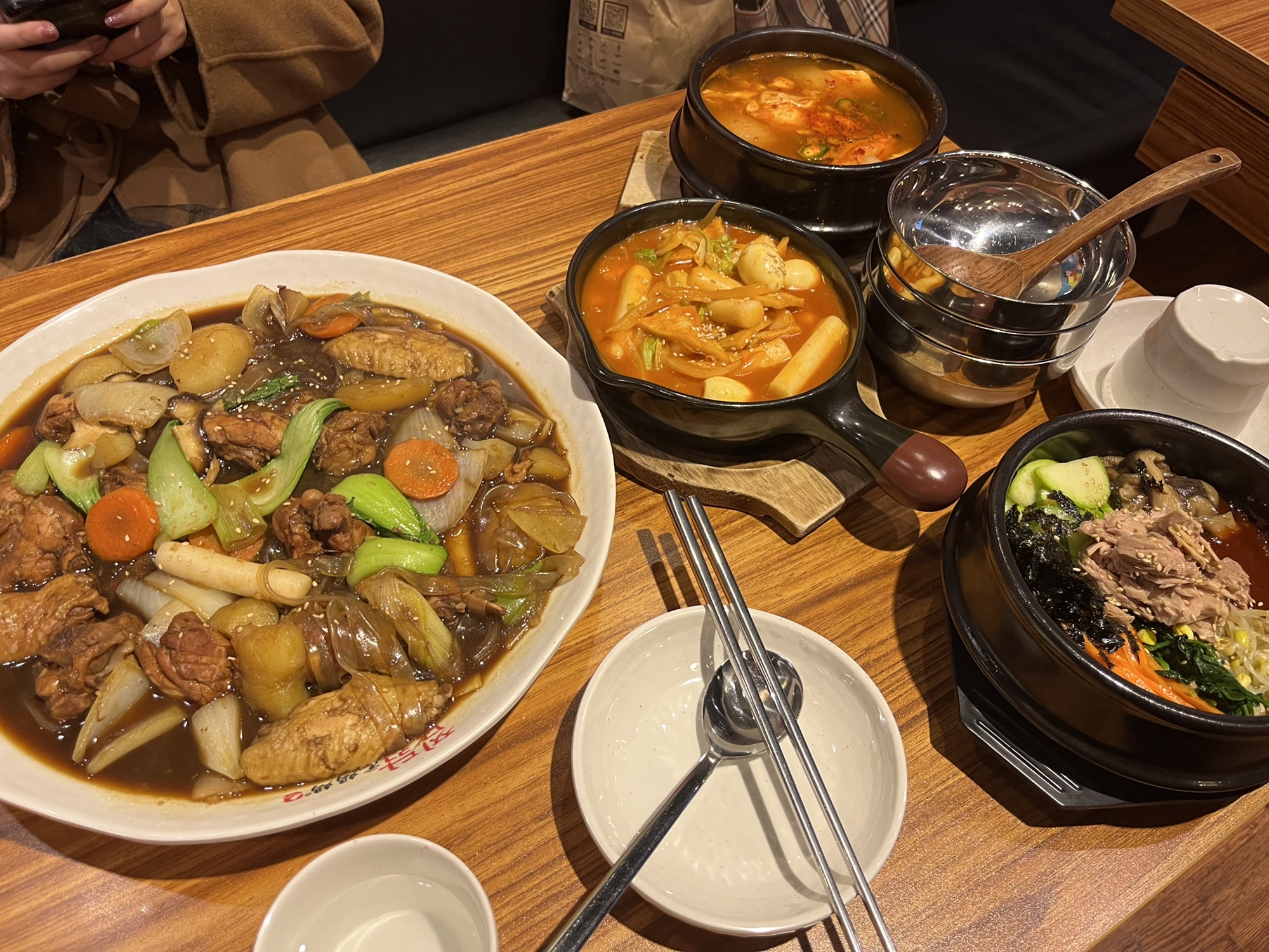 元妈妈韩国料理&安东炖鸡(合生麒麟新天地店)
