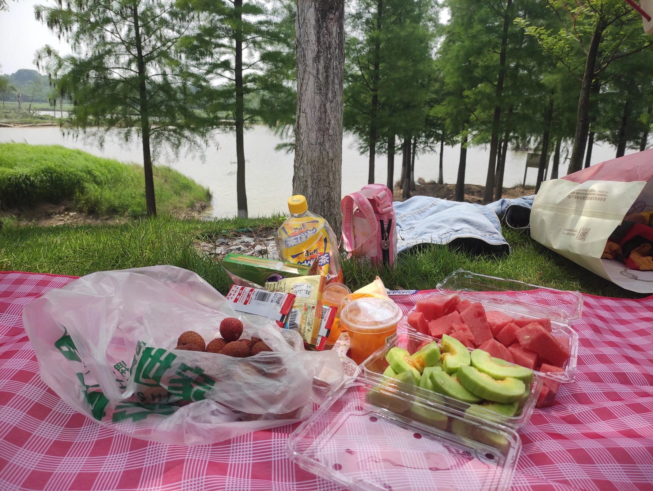 荣湾湖广场旅行图片 1