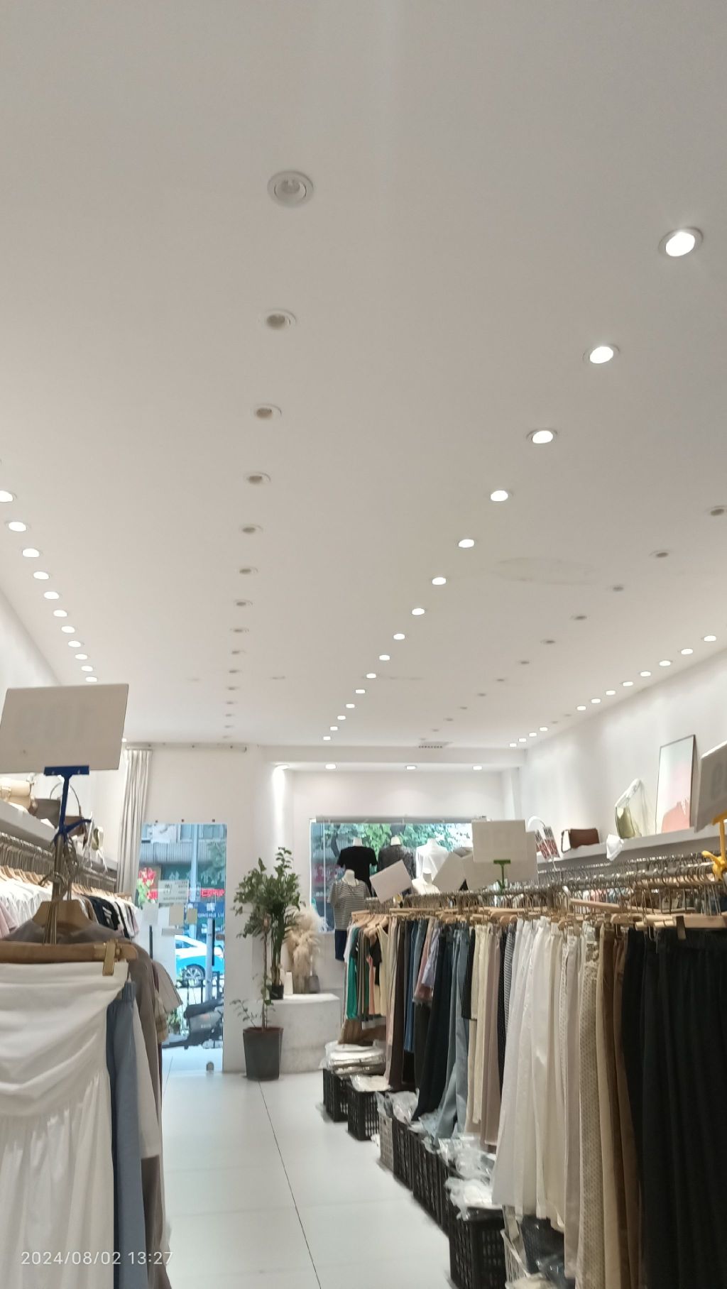 Hs女装集合批发店