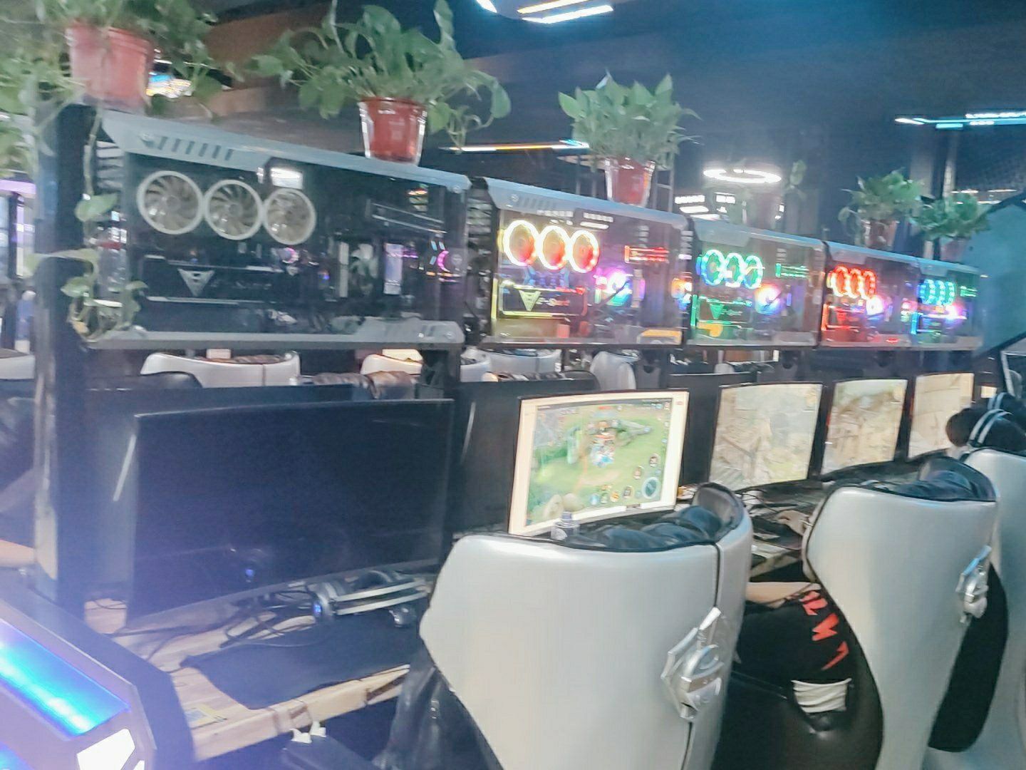 学子网吧网咖(小营东路店)