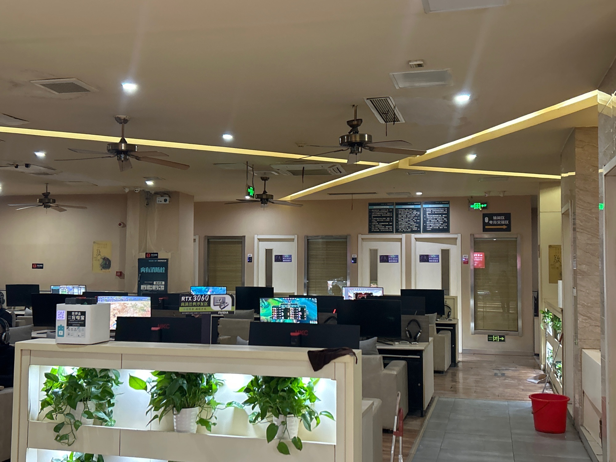 共享网络玩家(同昌街乐奇网咖店)